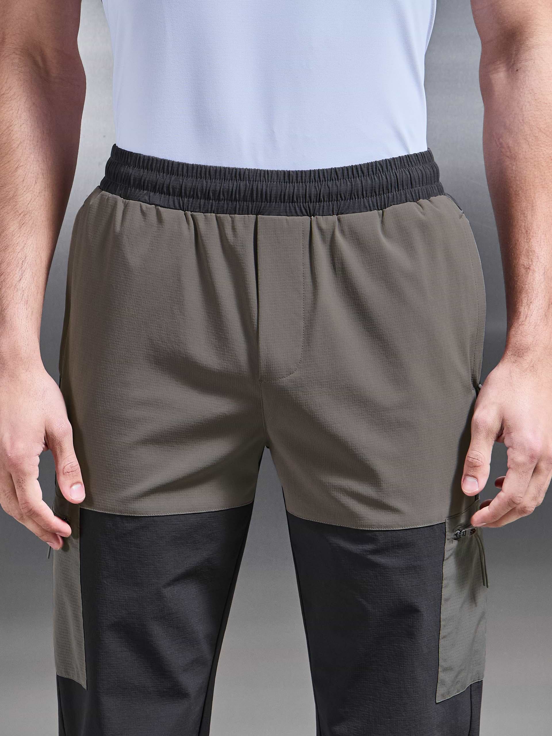 Trail Colour Block Cargo Pant in Grey