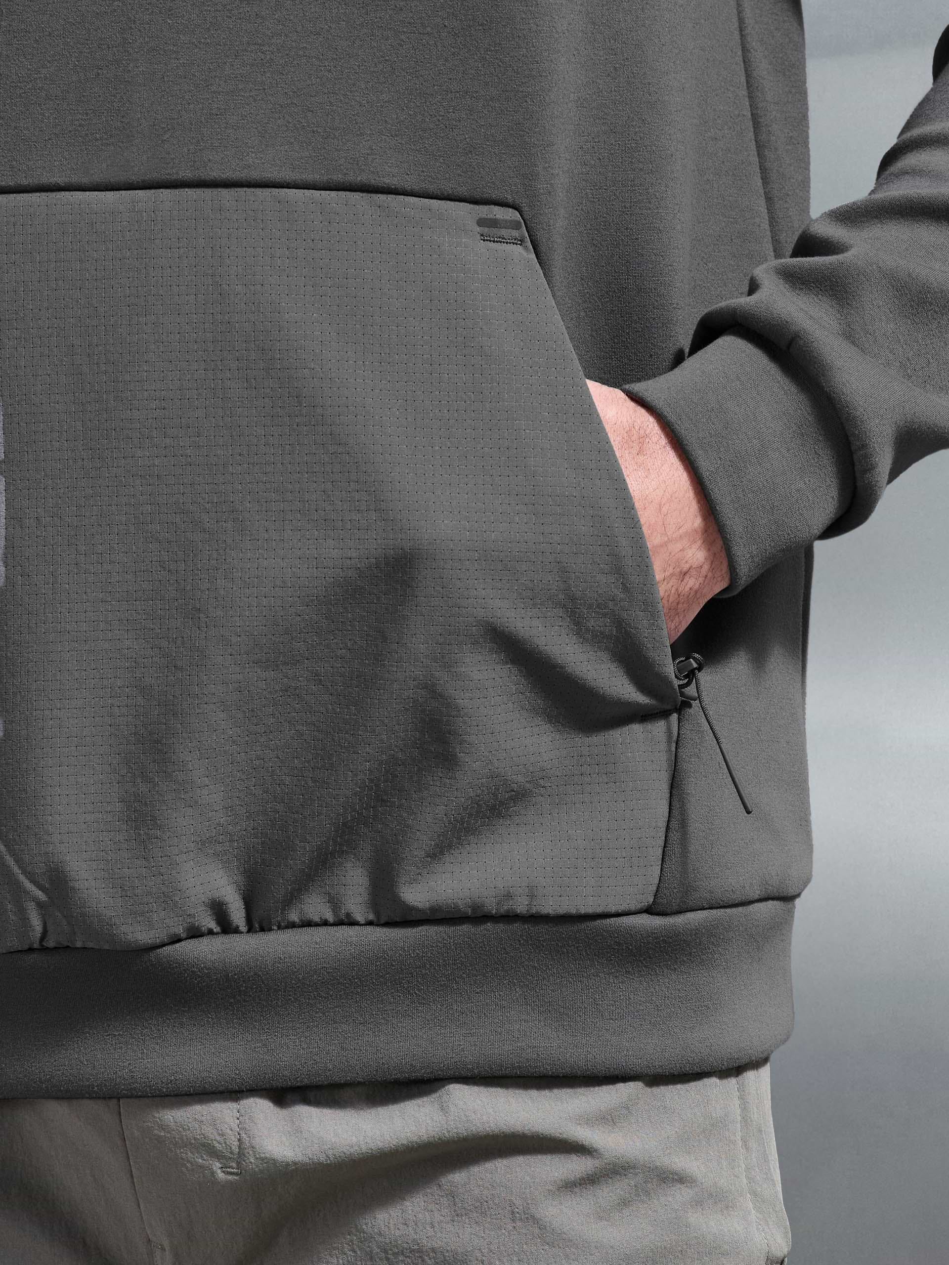 Trail Hybrid Hoodie in Grey