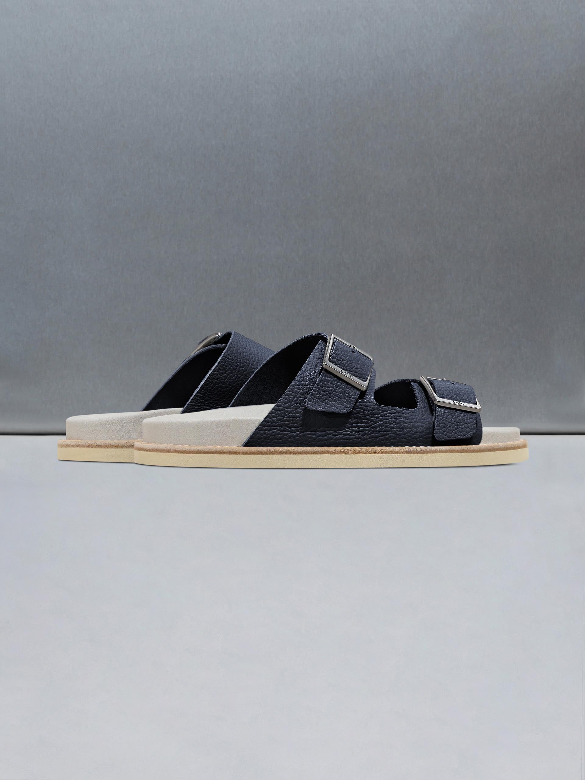 Tumbled Leather Sandal in Navy