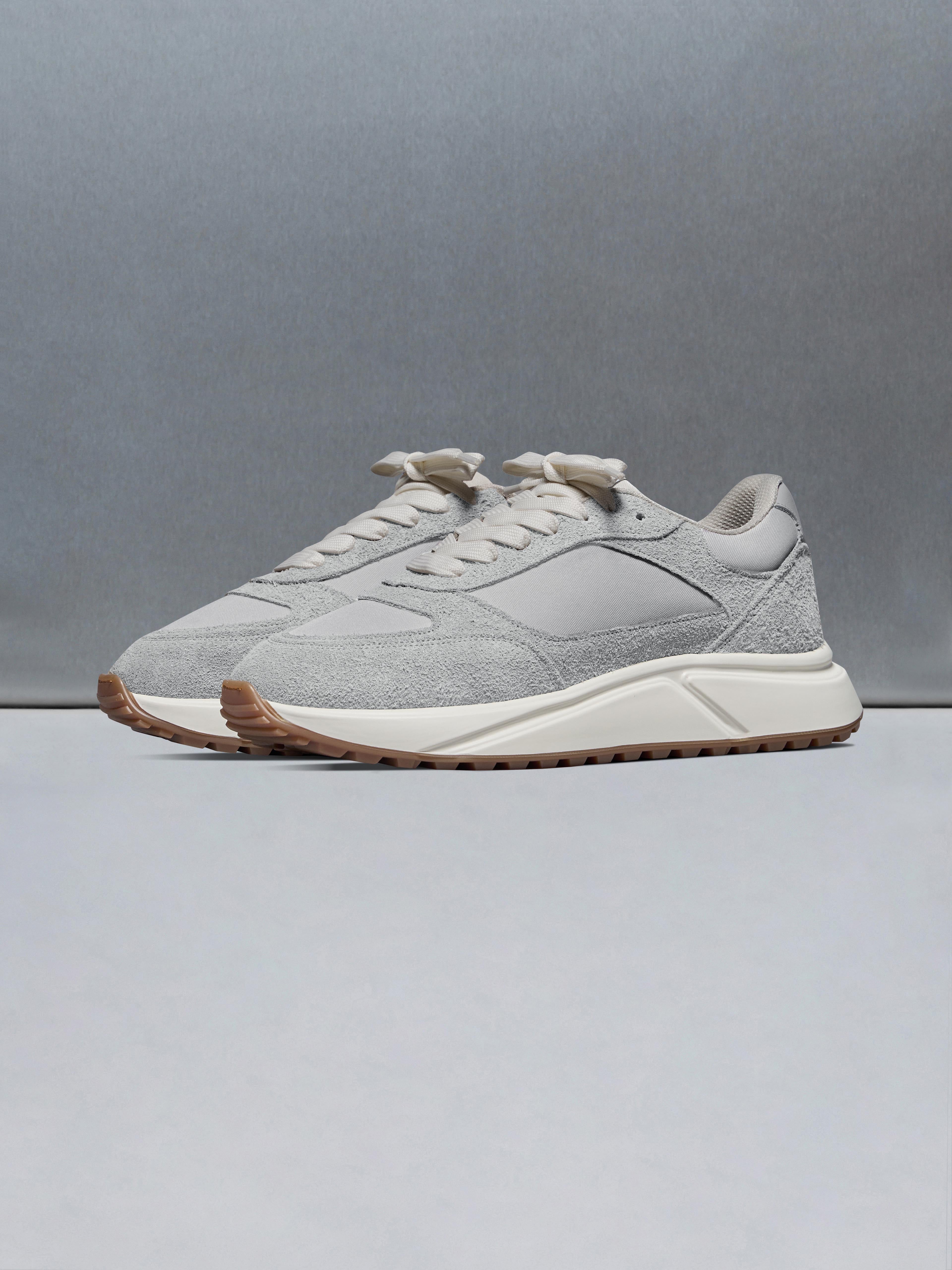 Technical Runner Neo in Grey Off White