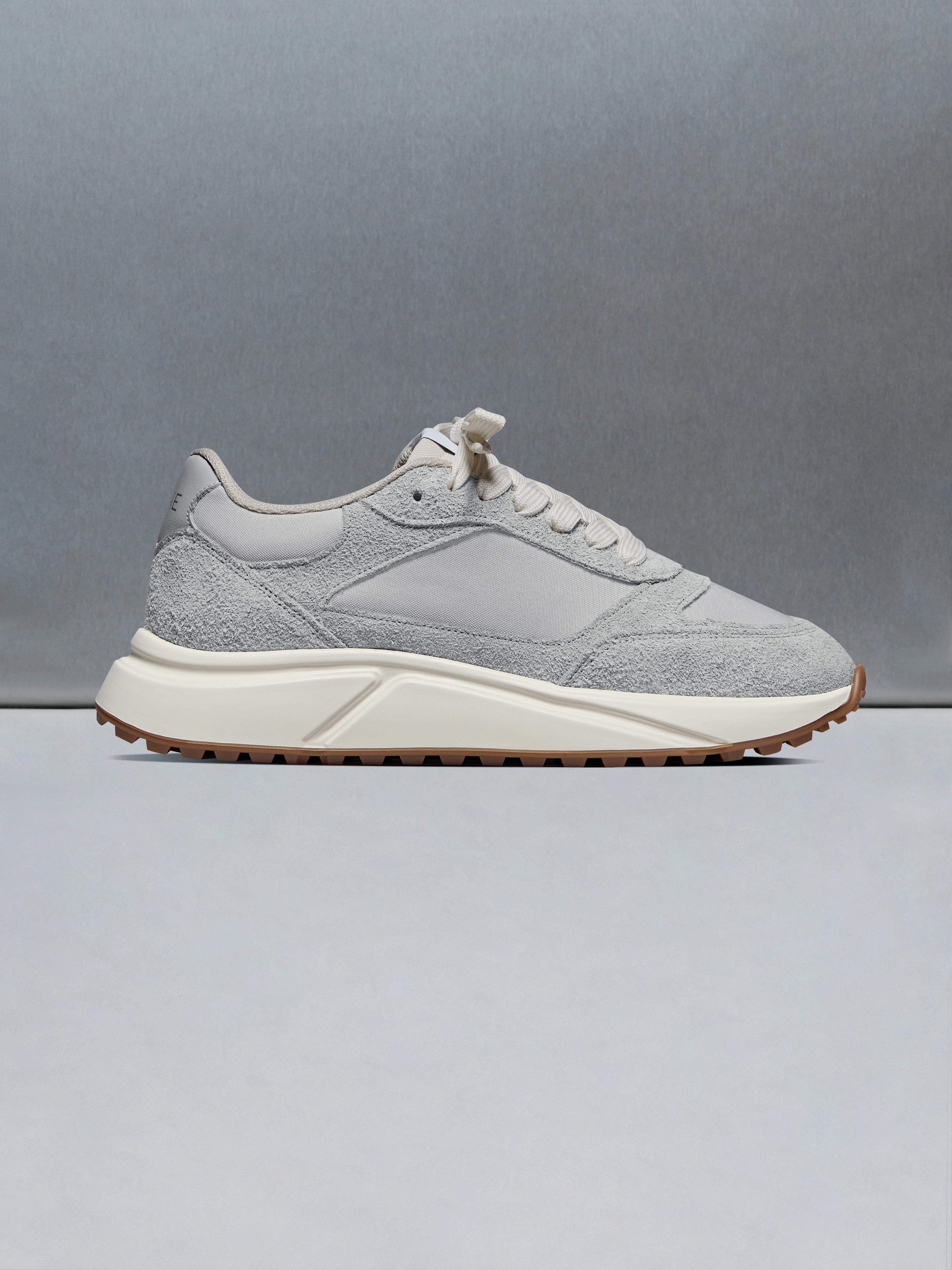 Technical Runner Neo in Grey Off White