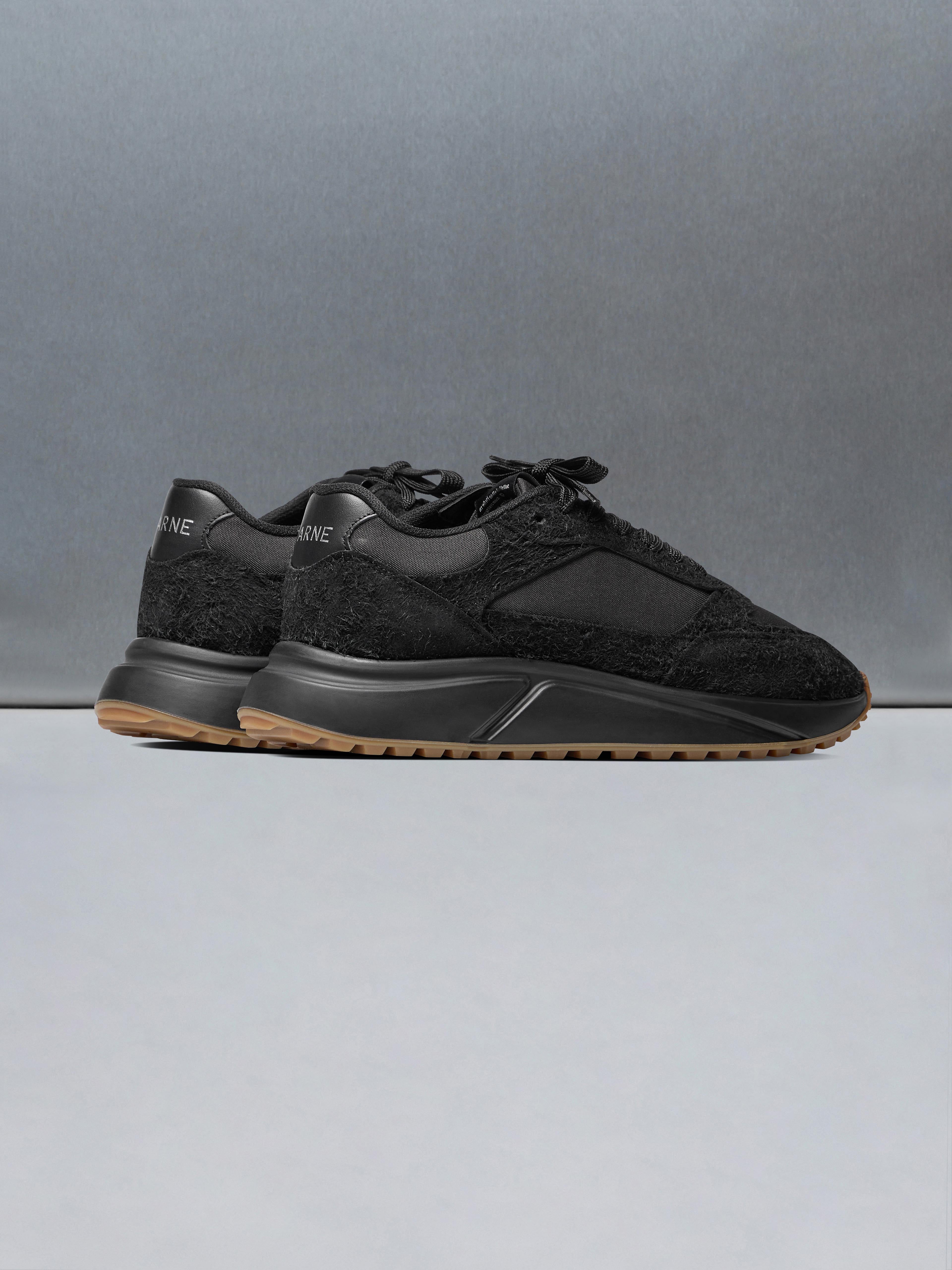 Technical Runner Neo in Triple Black