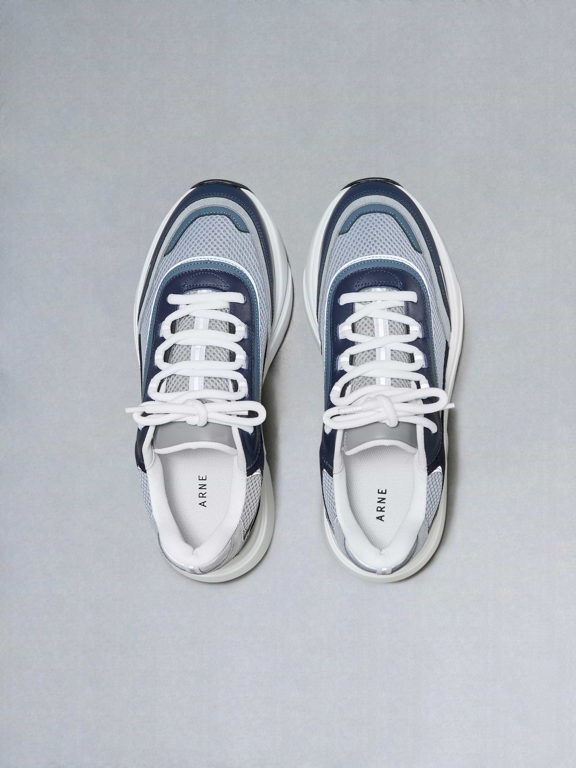 Technical Runner 2.0 in Air Force Blue