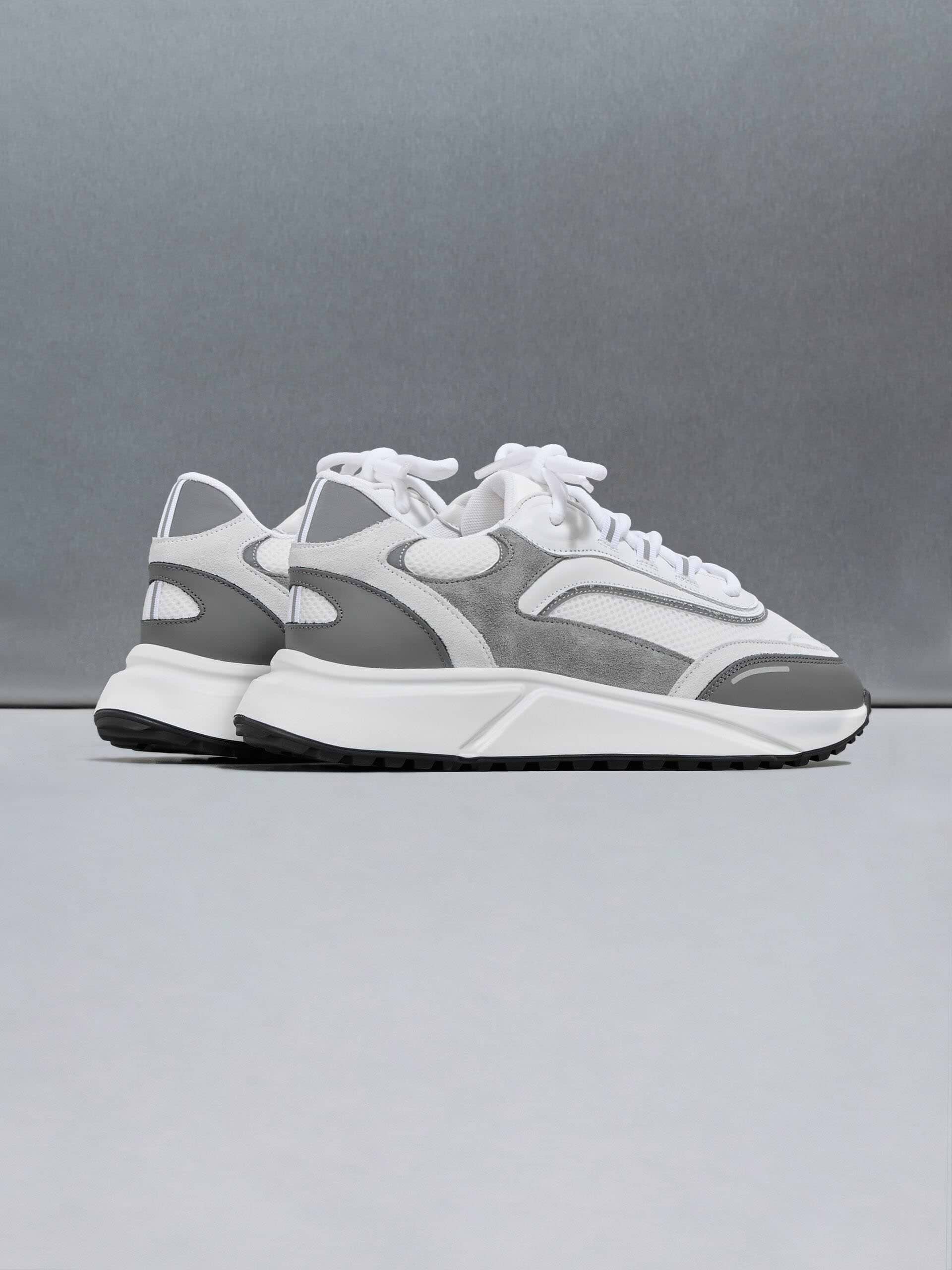 Technical Runner 2.0 in White Grey