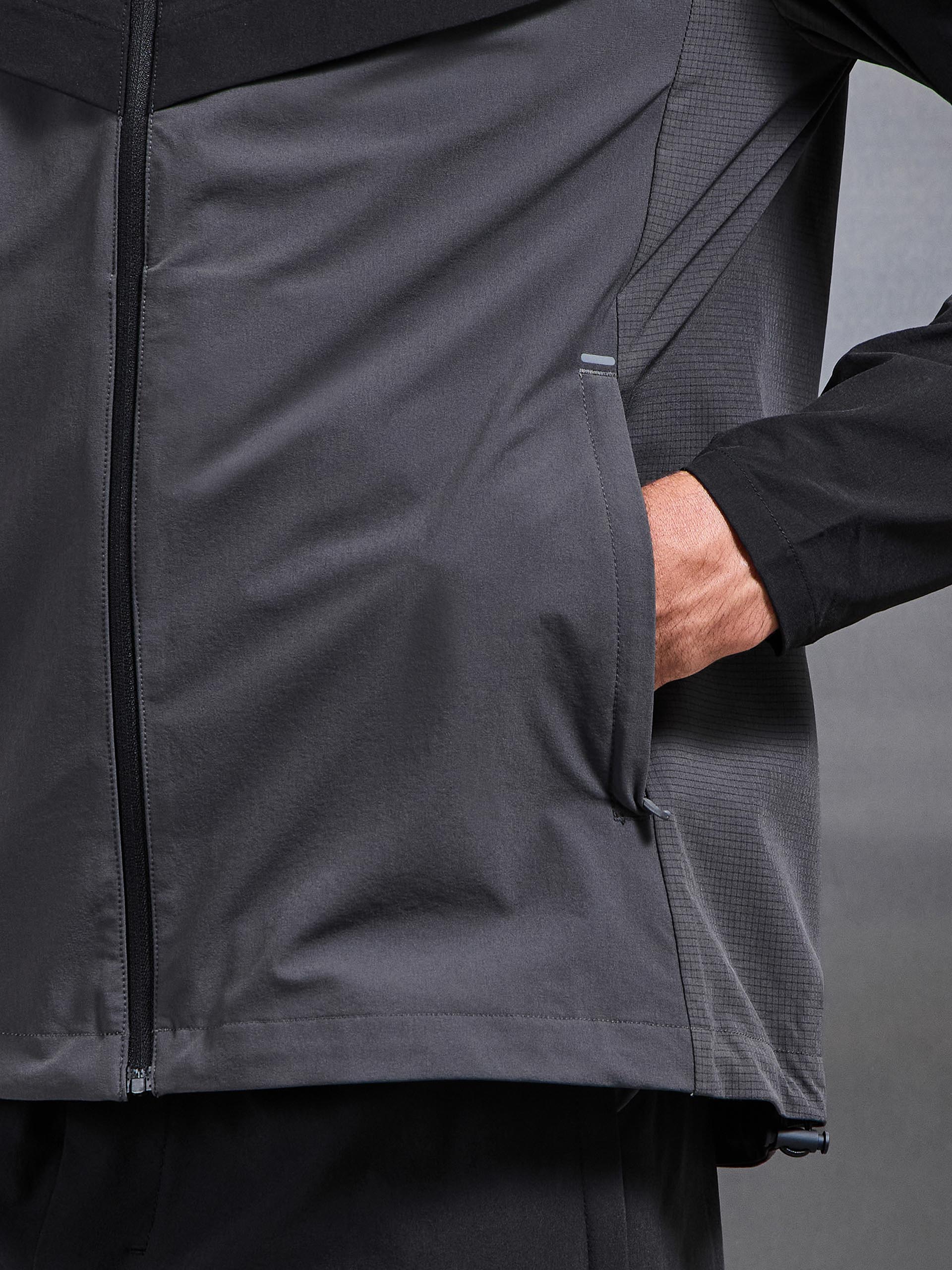 Utility Trail Windbreaker in Black
