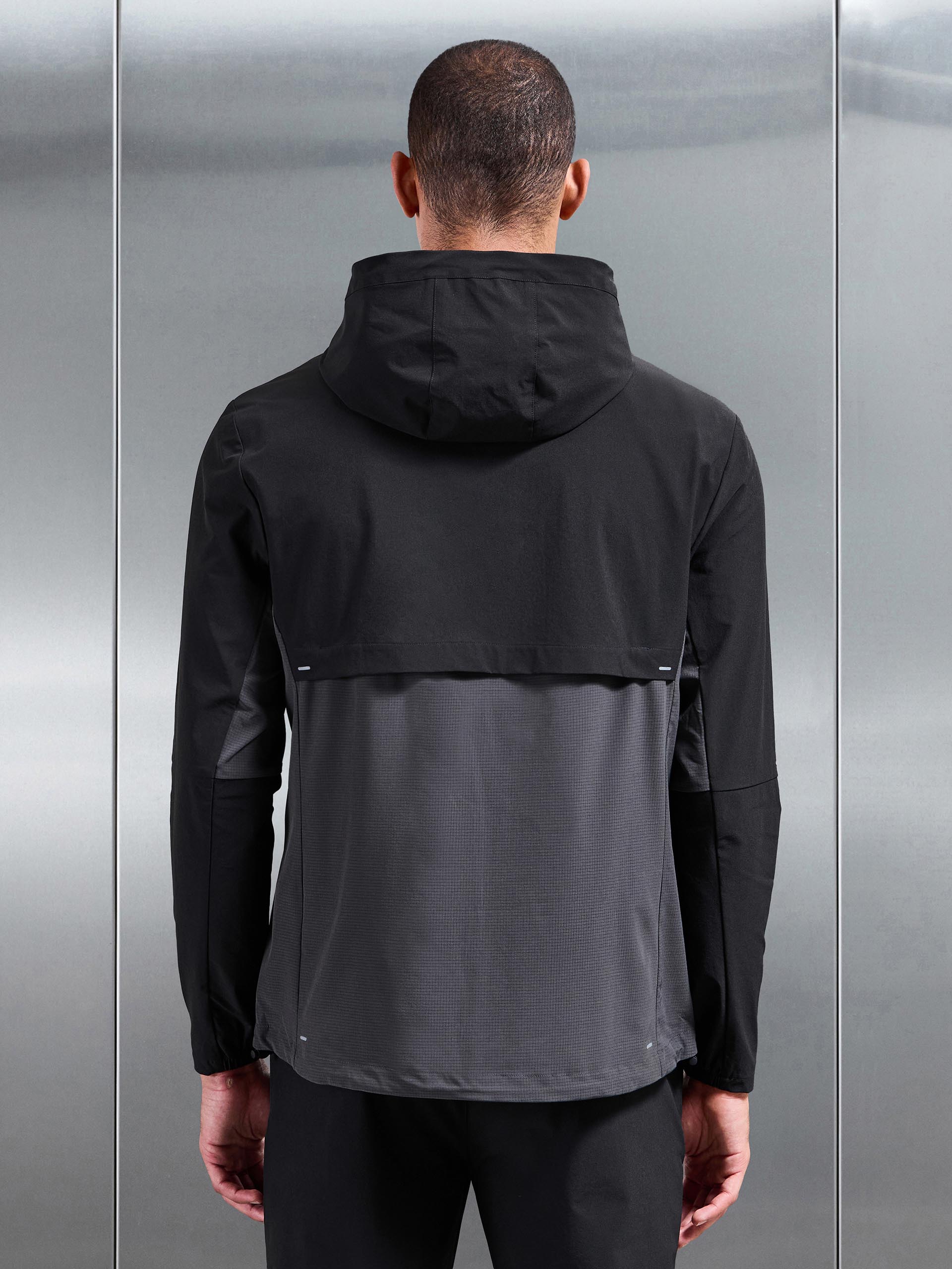 Utility Trail Windbreaker in Black