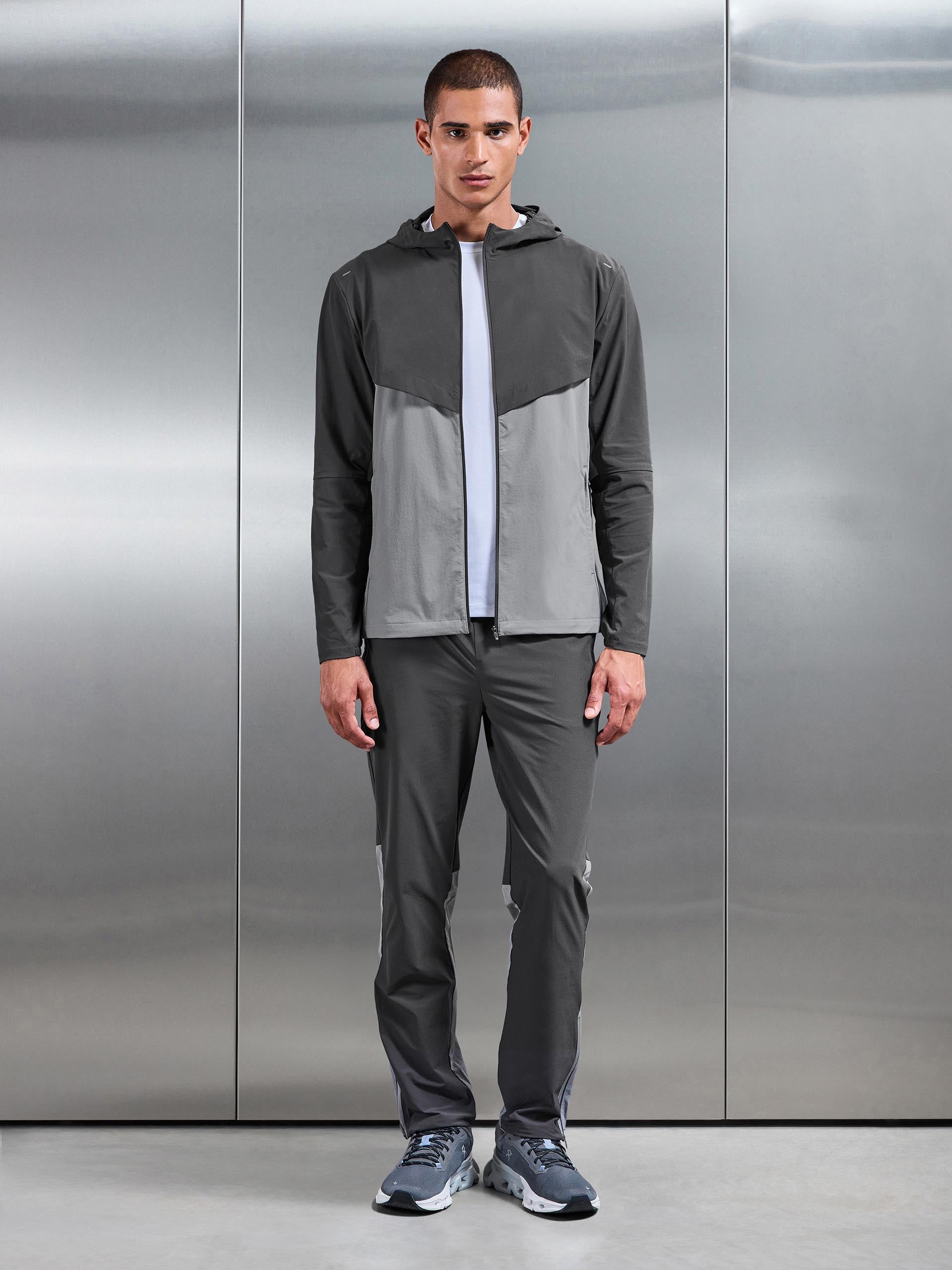 Utility Trail Windbreaker in Grey