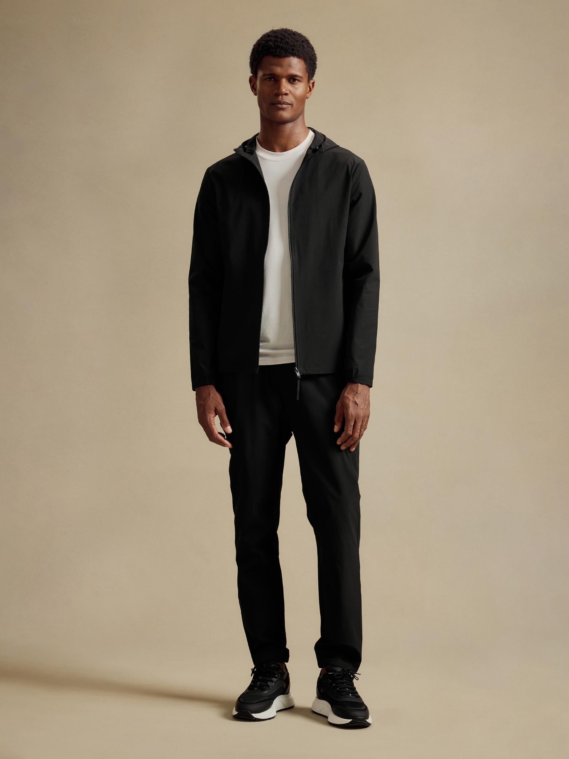 Utility Trackpant in Black