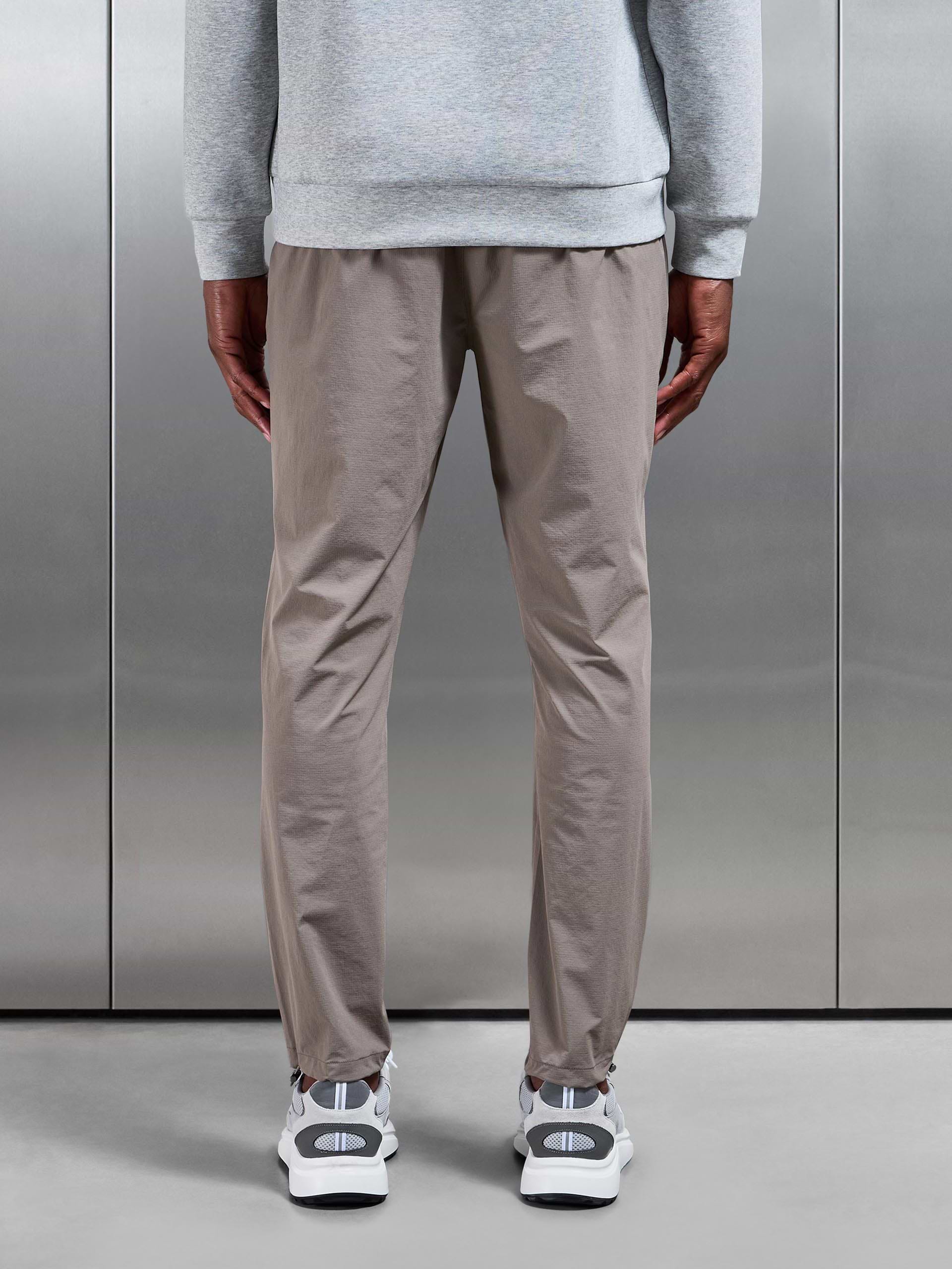 Utility Trackpant in Olive