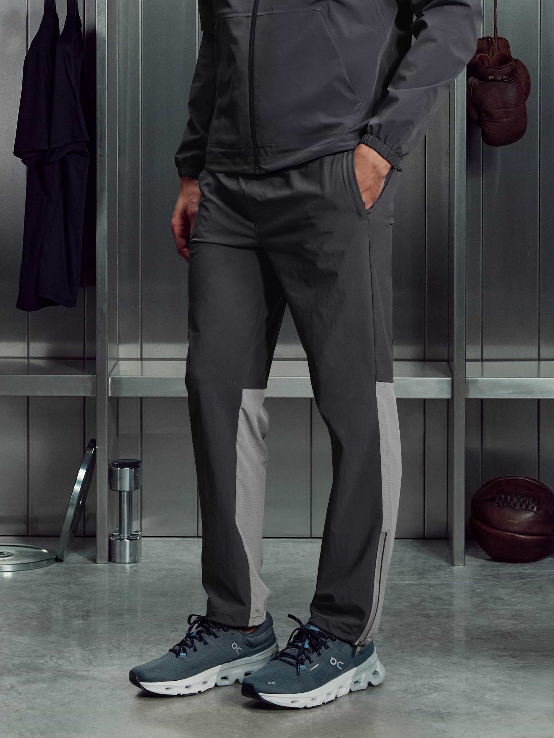 Utility Trail Trackpant in Grey