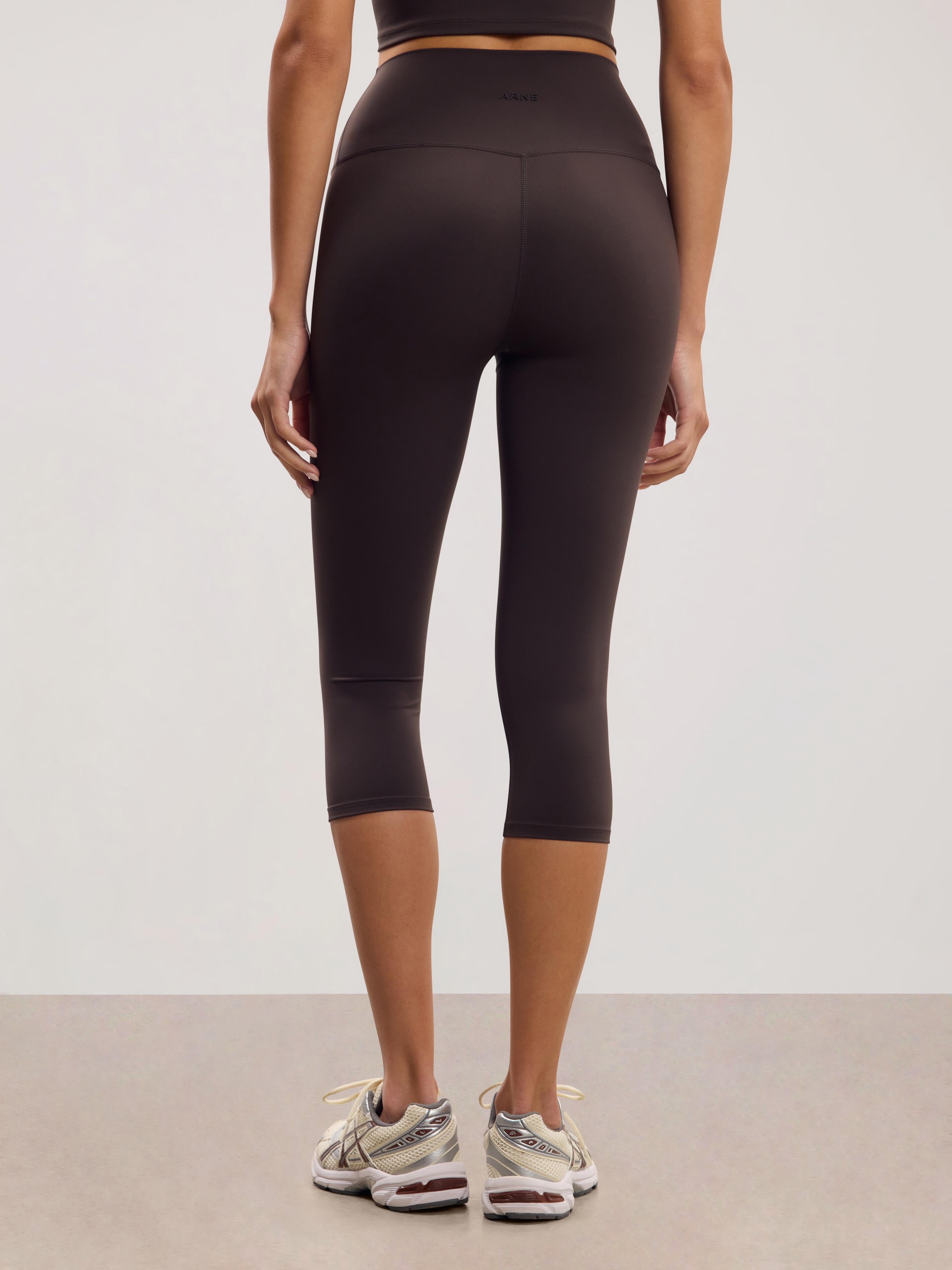 Womens Active Capri Legging in Brown