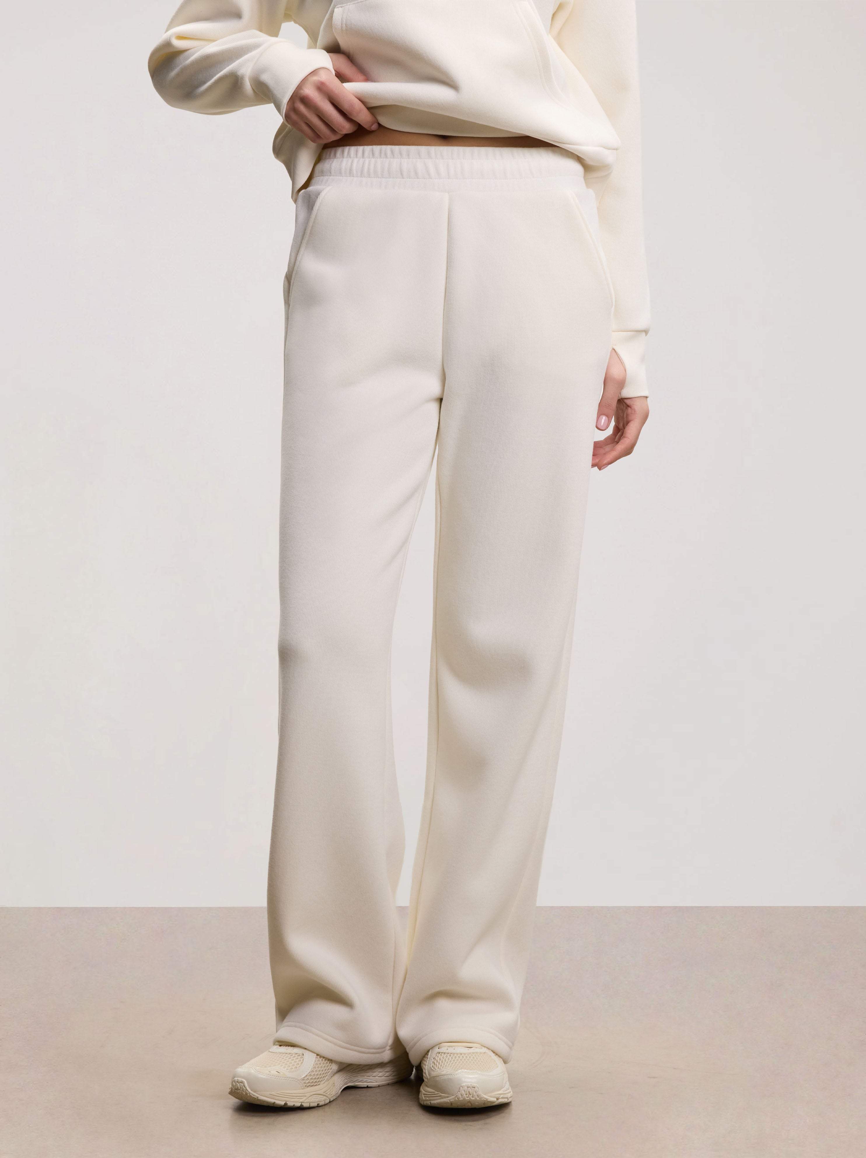 Womens Cosy Fleece Straight Leg Jogger in Ecru