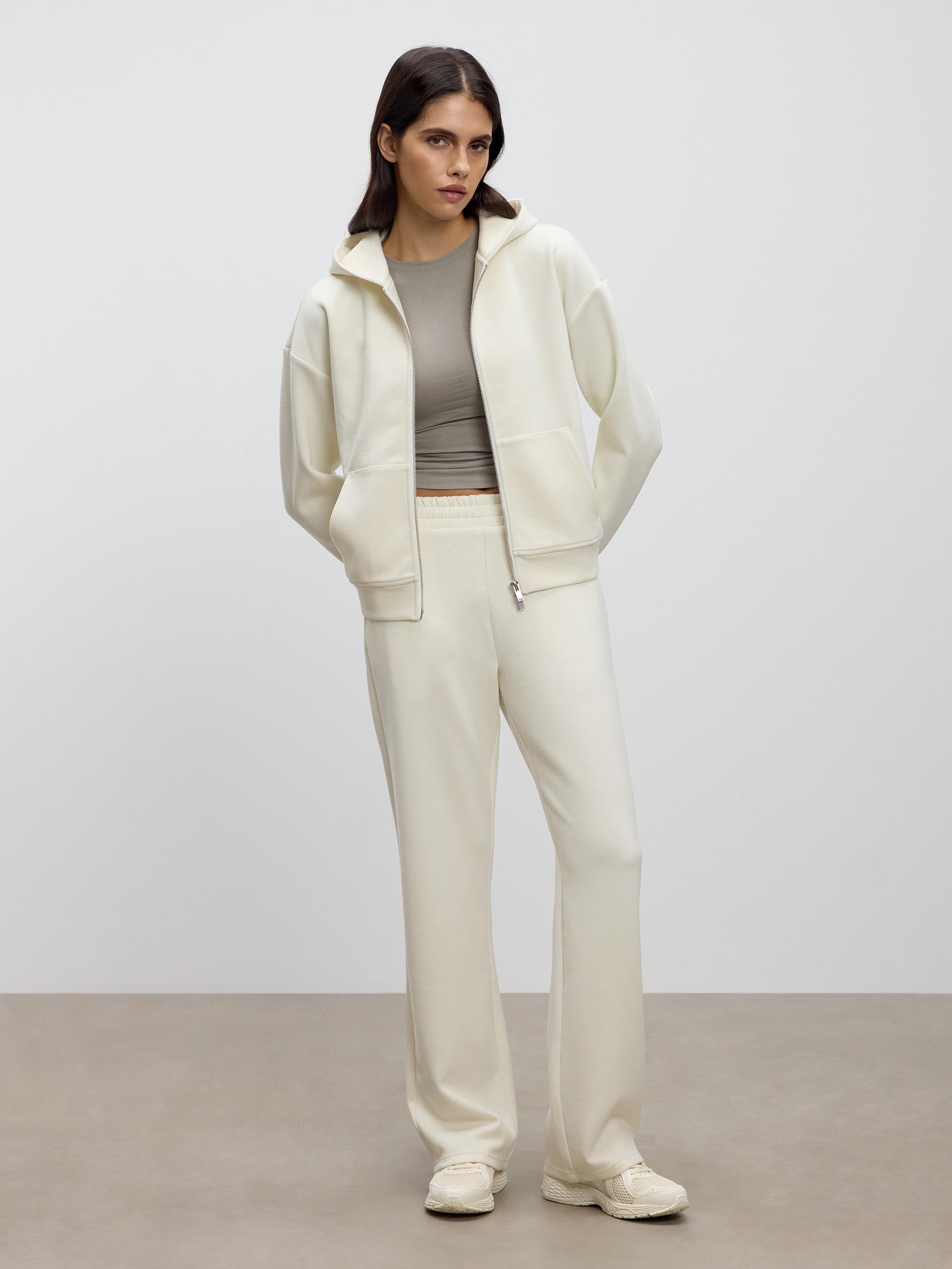 Womens Knitted Straight Leg Jogger in Ecru