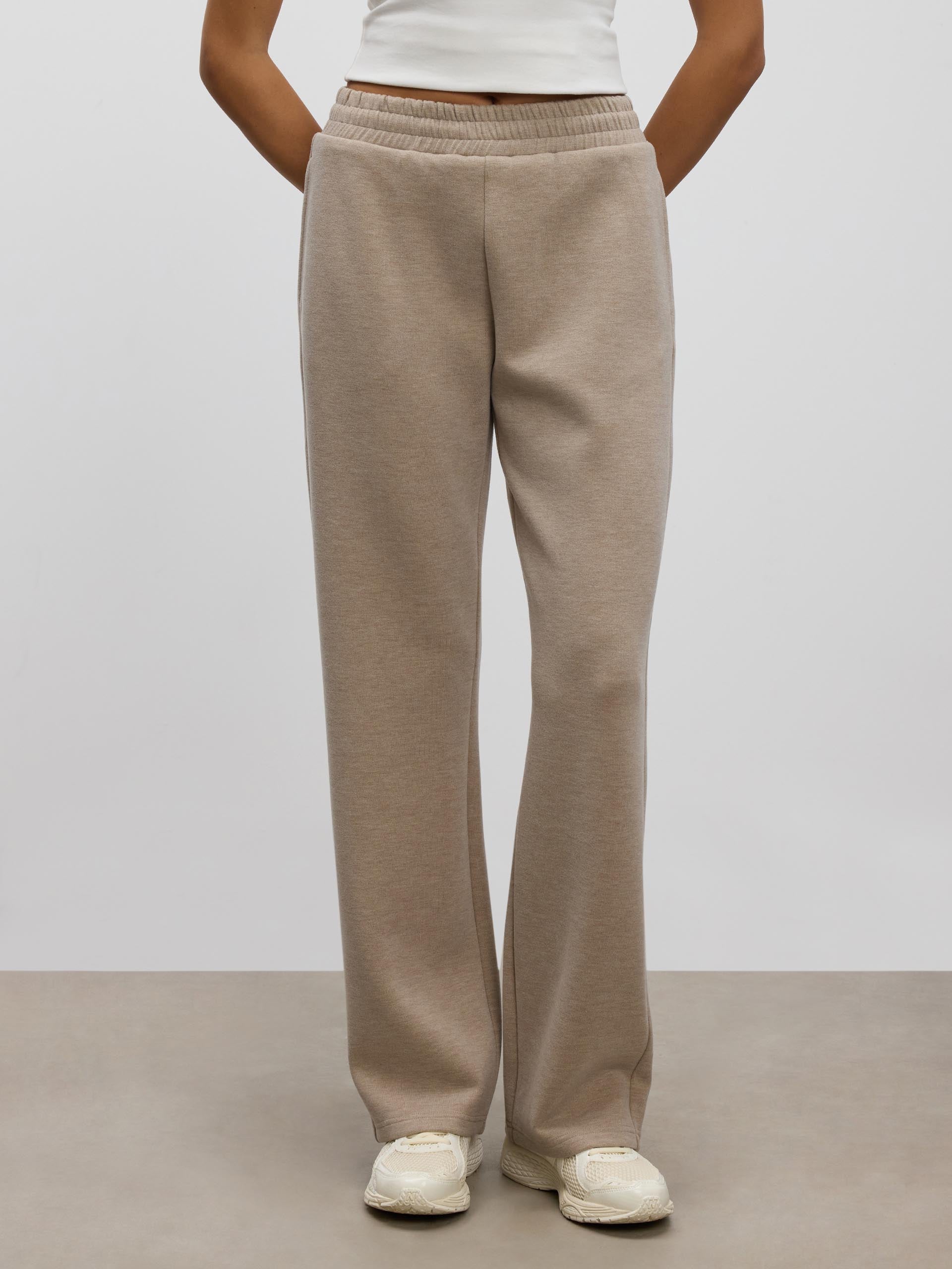 Womens Knitted Straight Leg Jogger in Stone