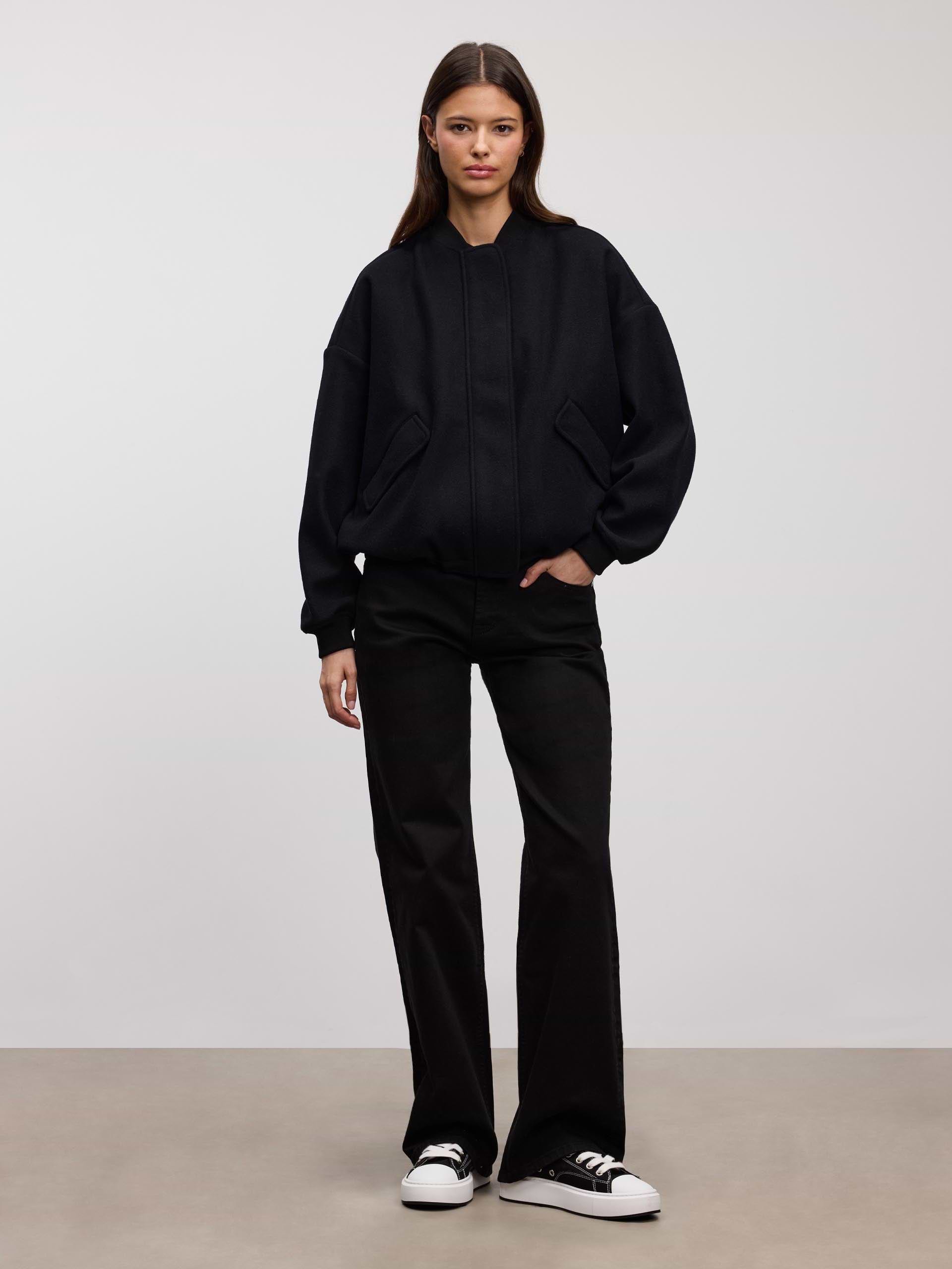 Womens Straight Leg Denim Jeans in Black