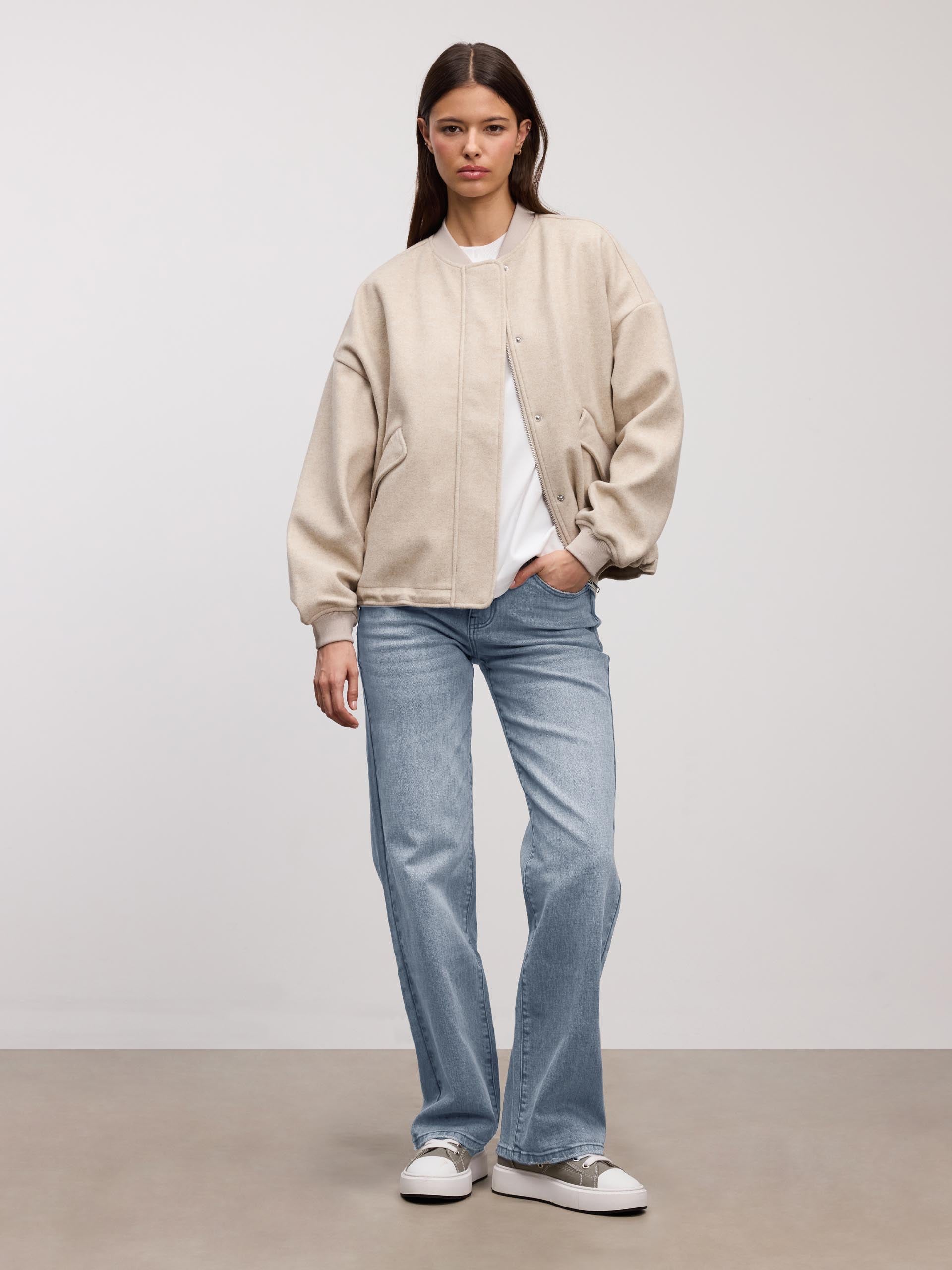 Womens Straight Leg Denim Jeans in Mid Blue