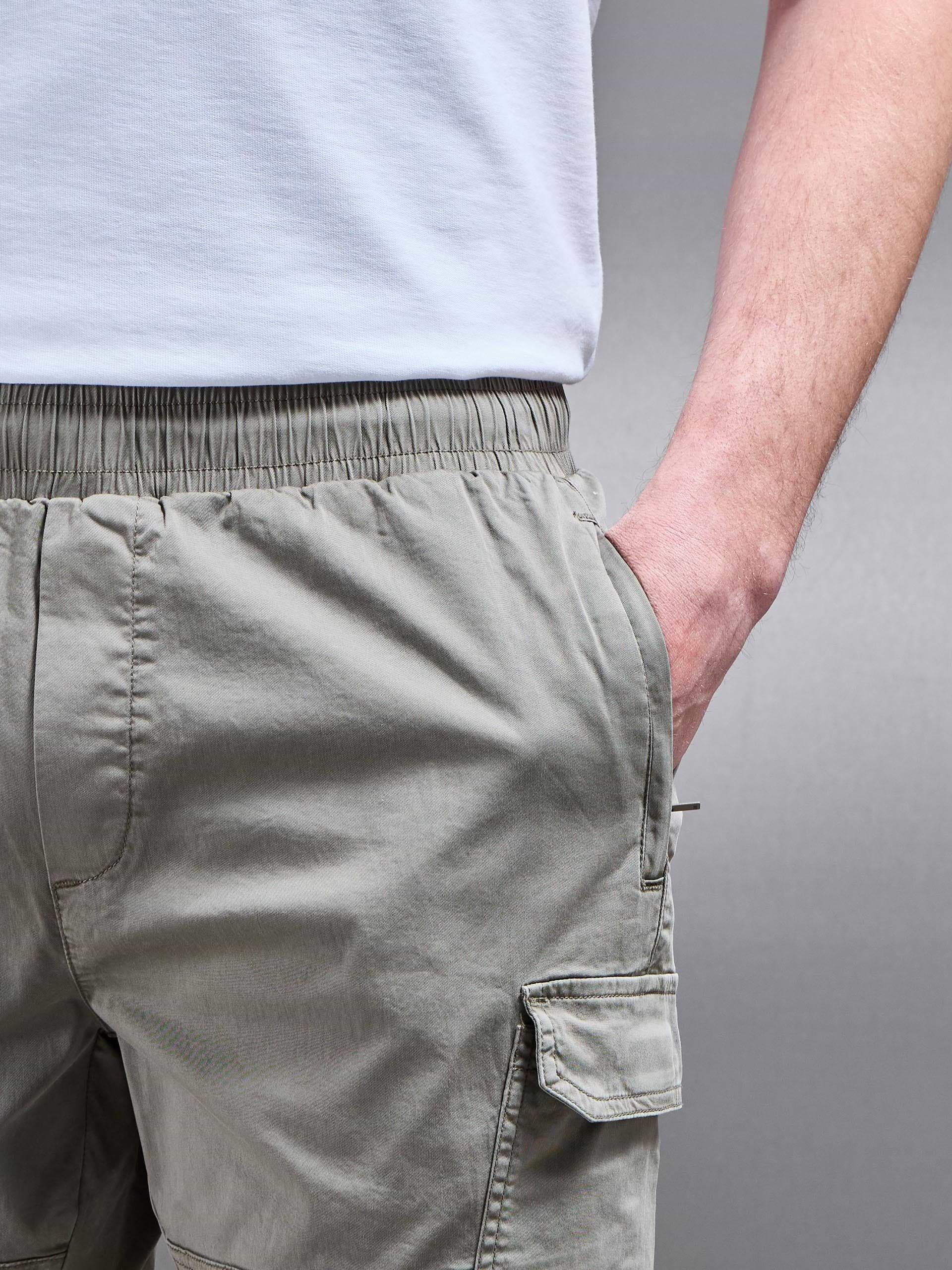 Worker Cotton Cargo Short in Olive