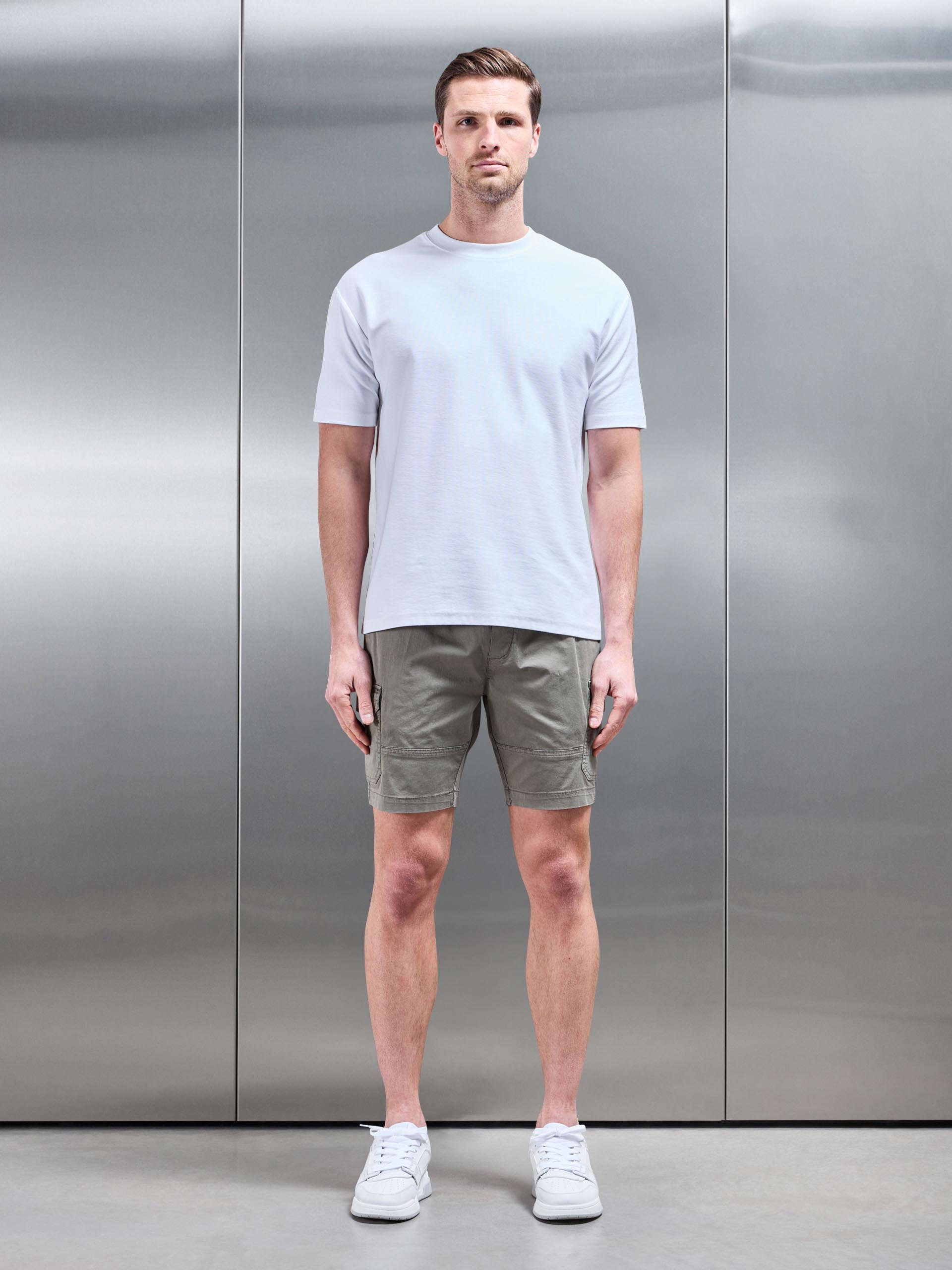 Worker Cotton Cargo Short in Olive