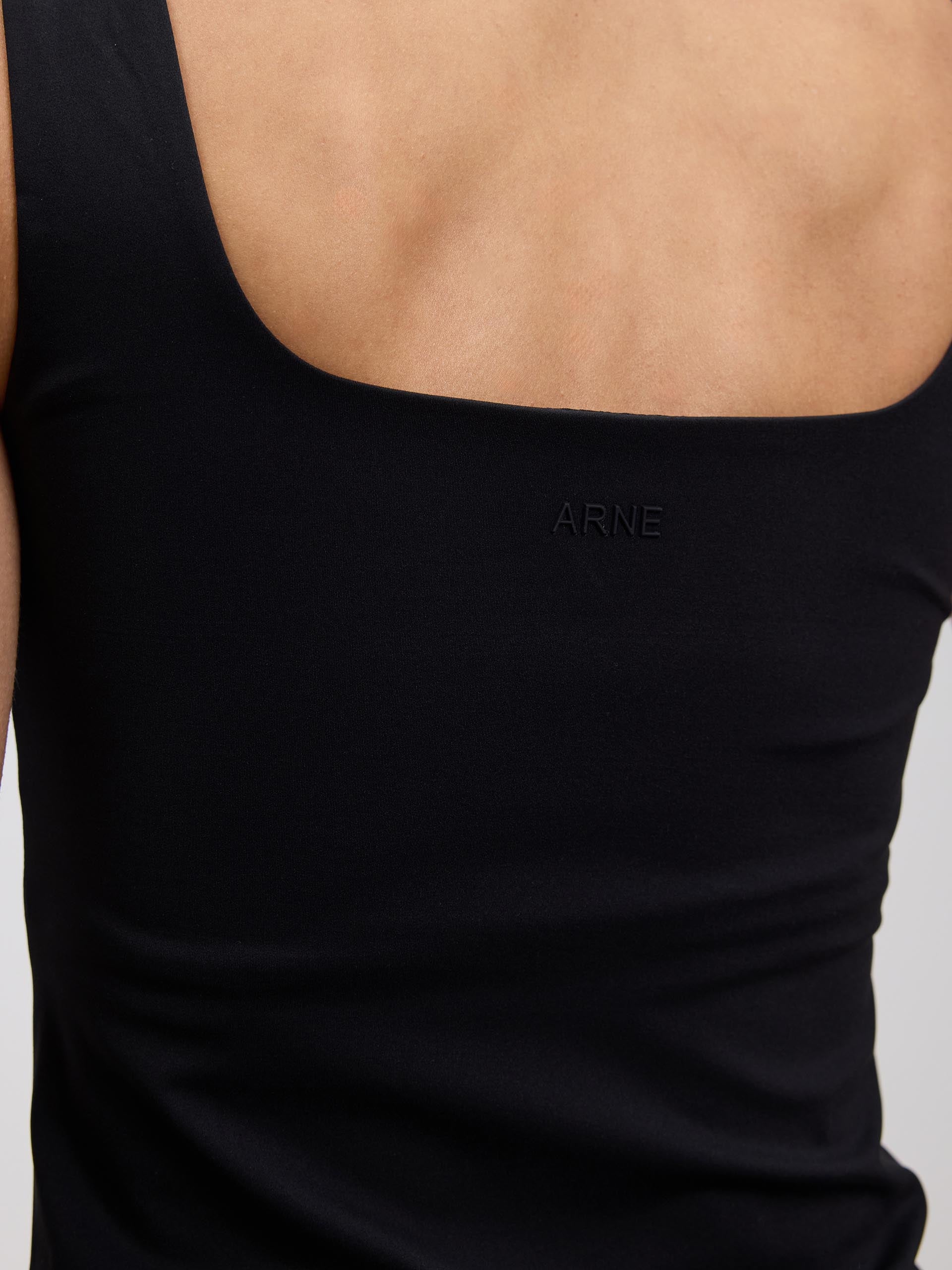 Womens Active Vest in Black