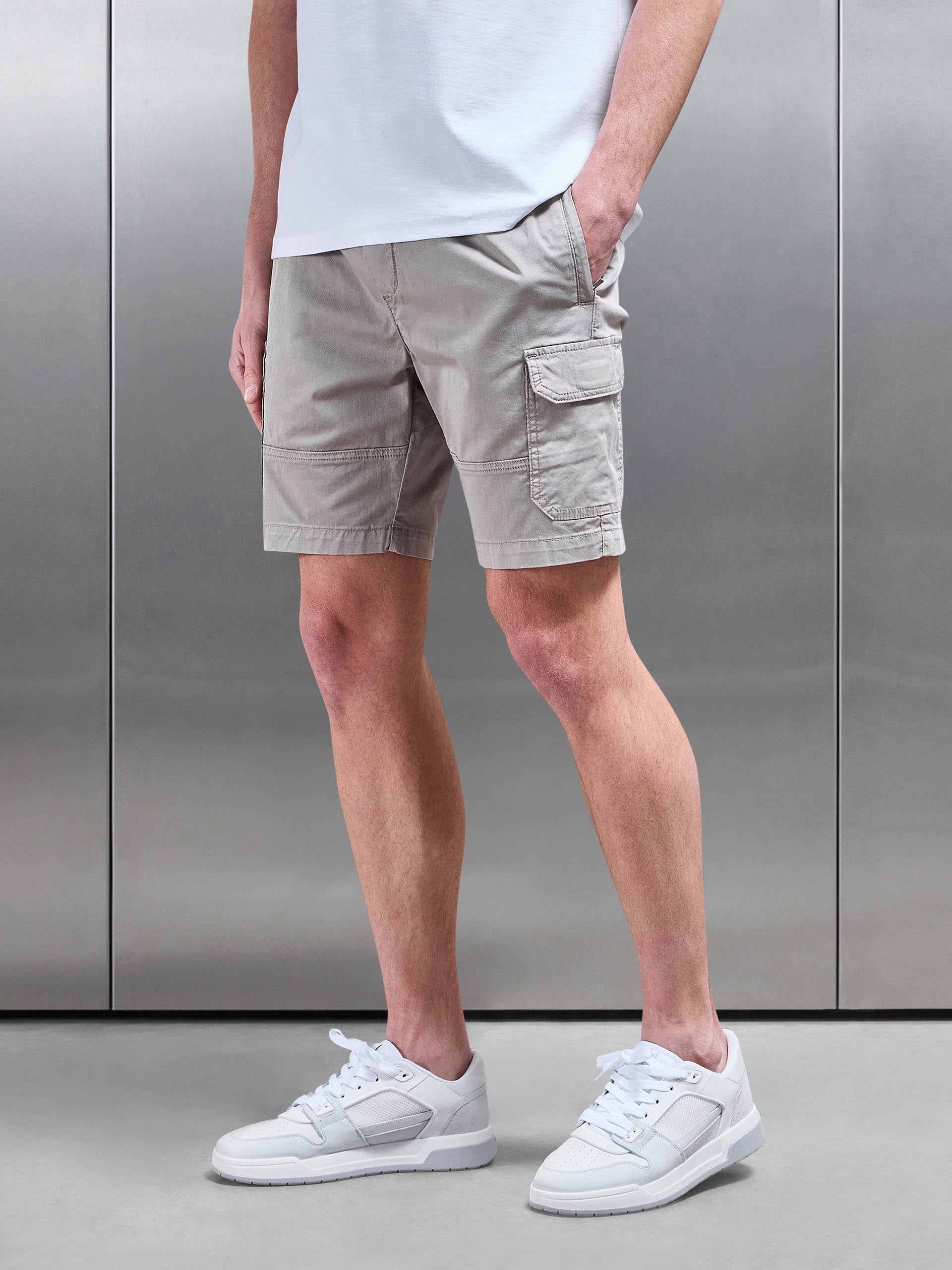 Worker Cotton Cargo Short in Stone