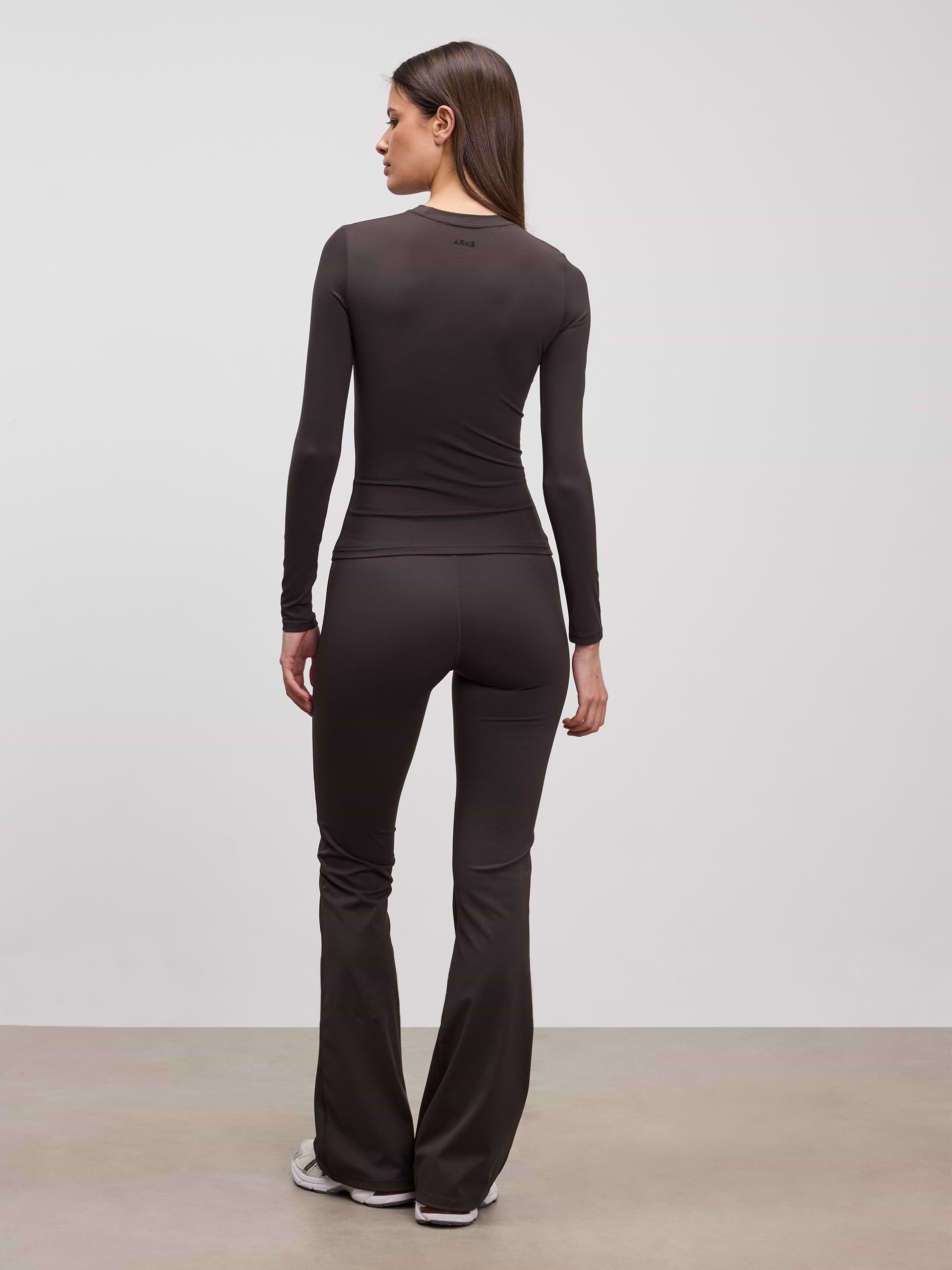 Womens Active Long Sleeve T-Shirt in Brown