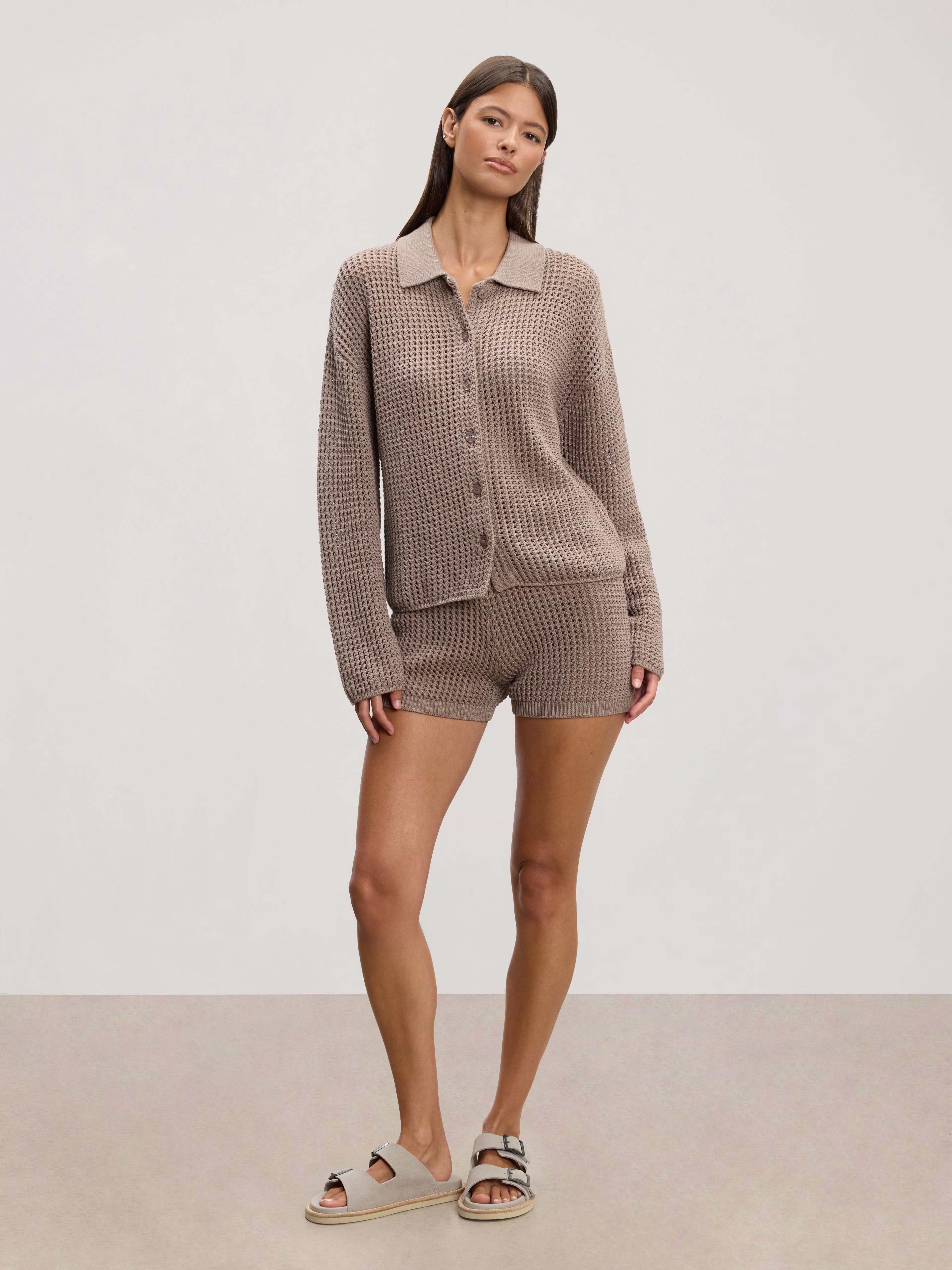 Womens Crochet Short in Taupe