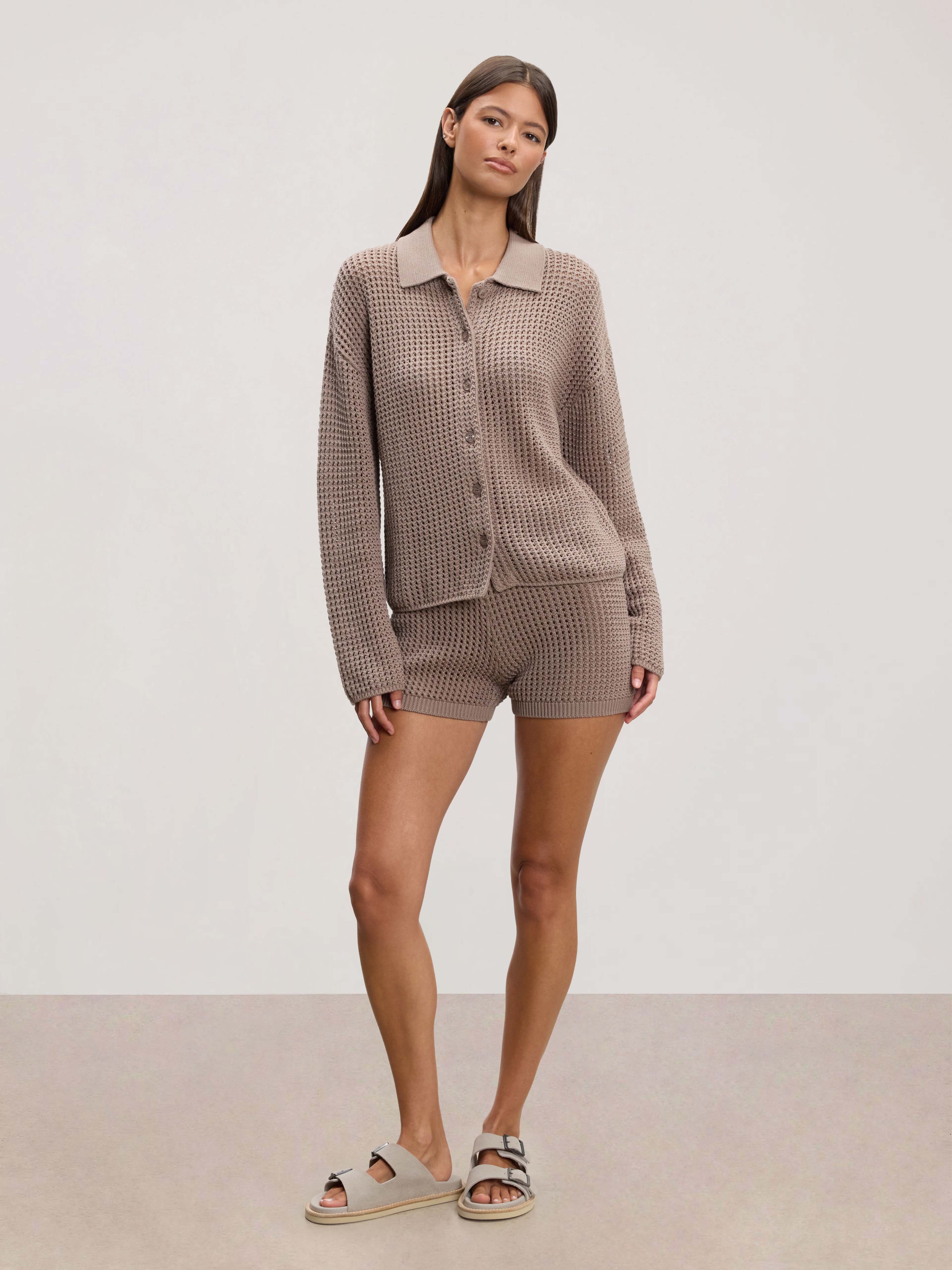 Womens Crochet Short in Taupe