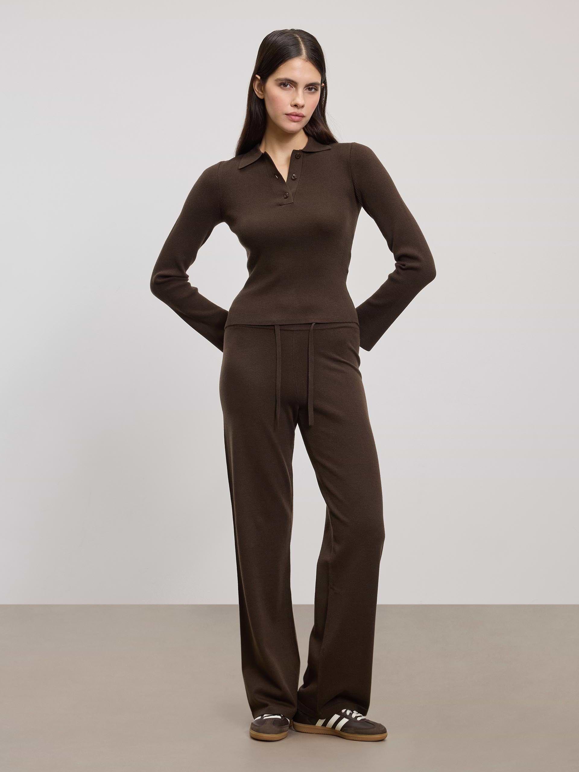 Womens Light Knit Straight Leg Jogger in Brown