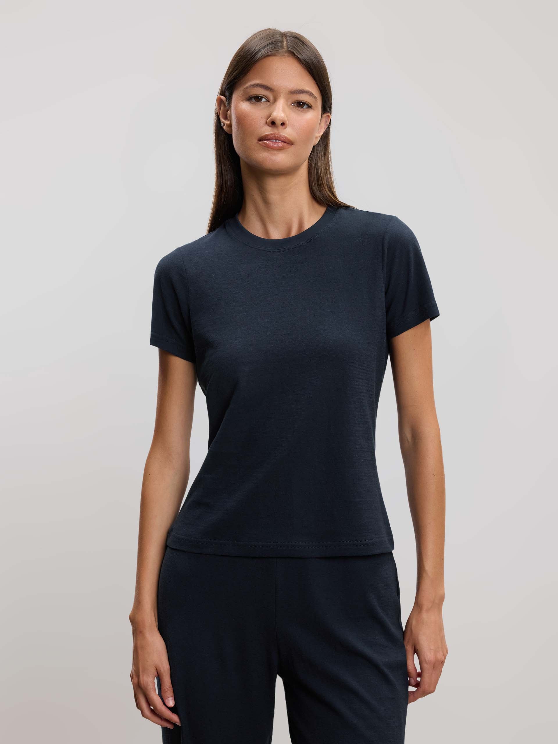 Womens Linen Blend T-Shirt in Navy