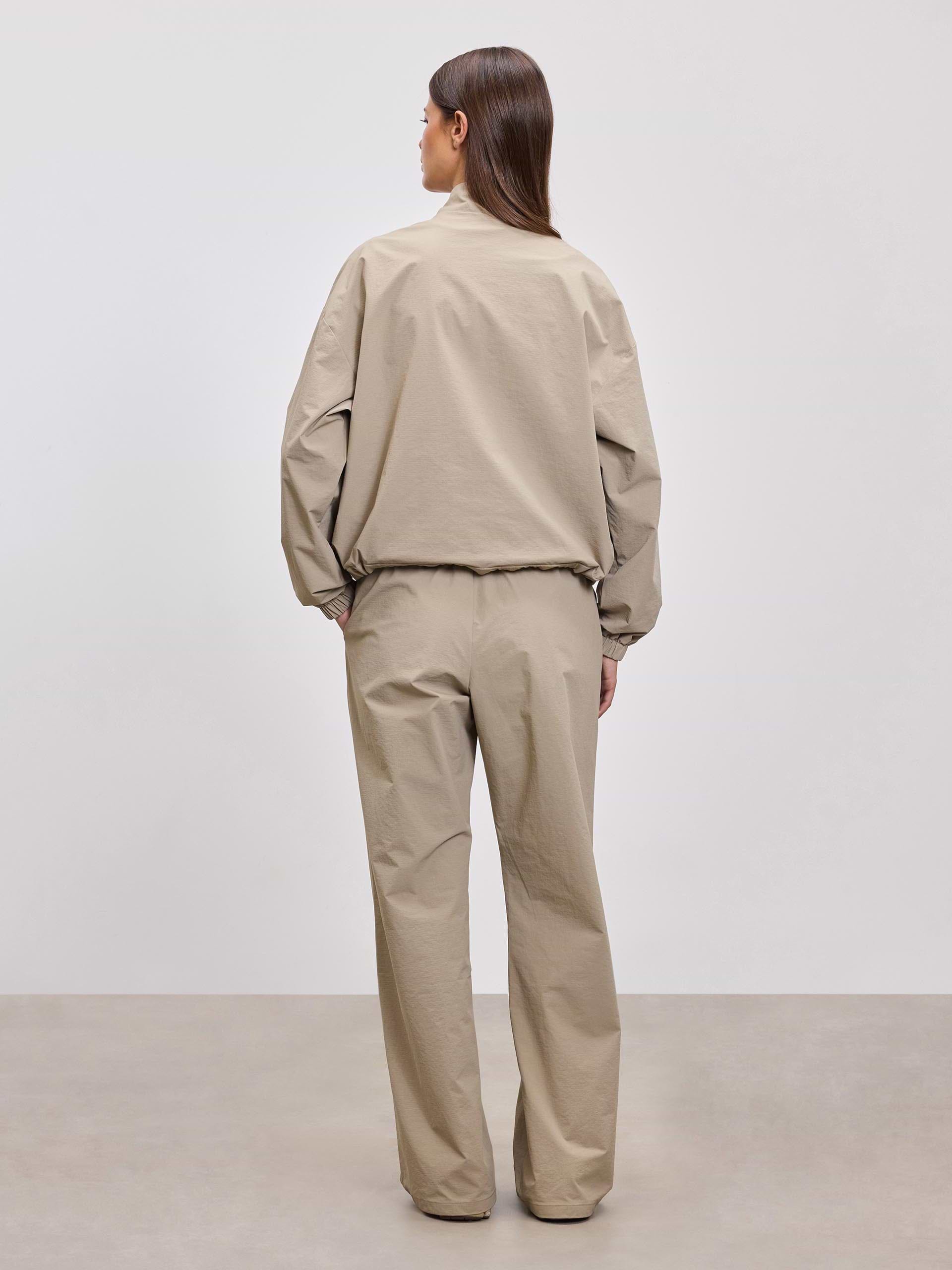 Womens Nylon 1/4 Zip in Stone