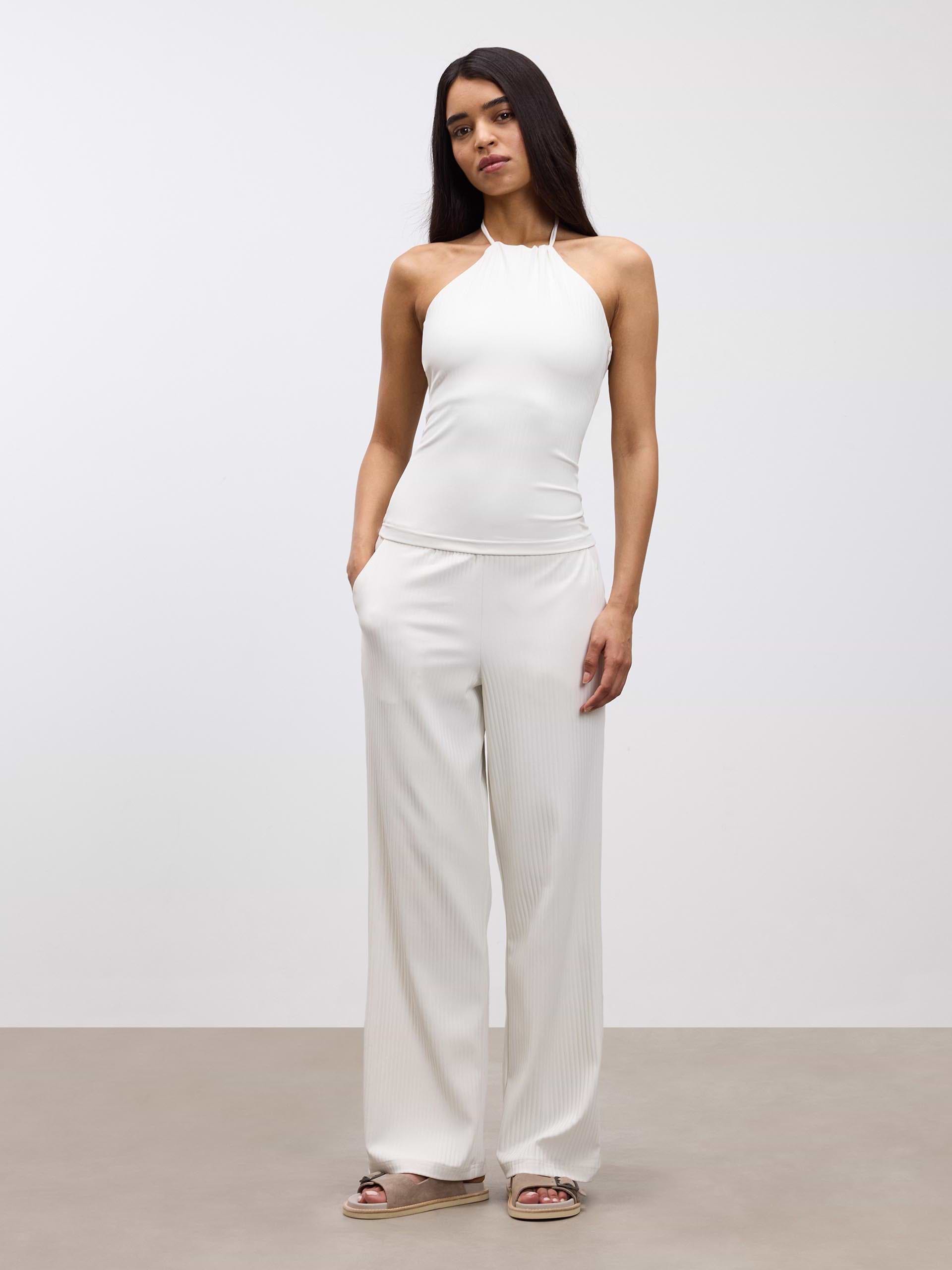 Womens Pleated Trouser in Ecru