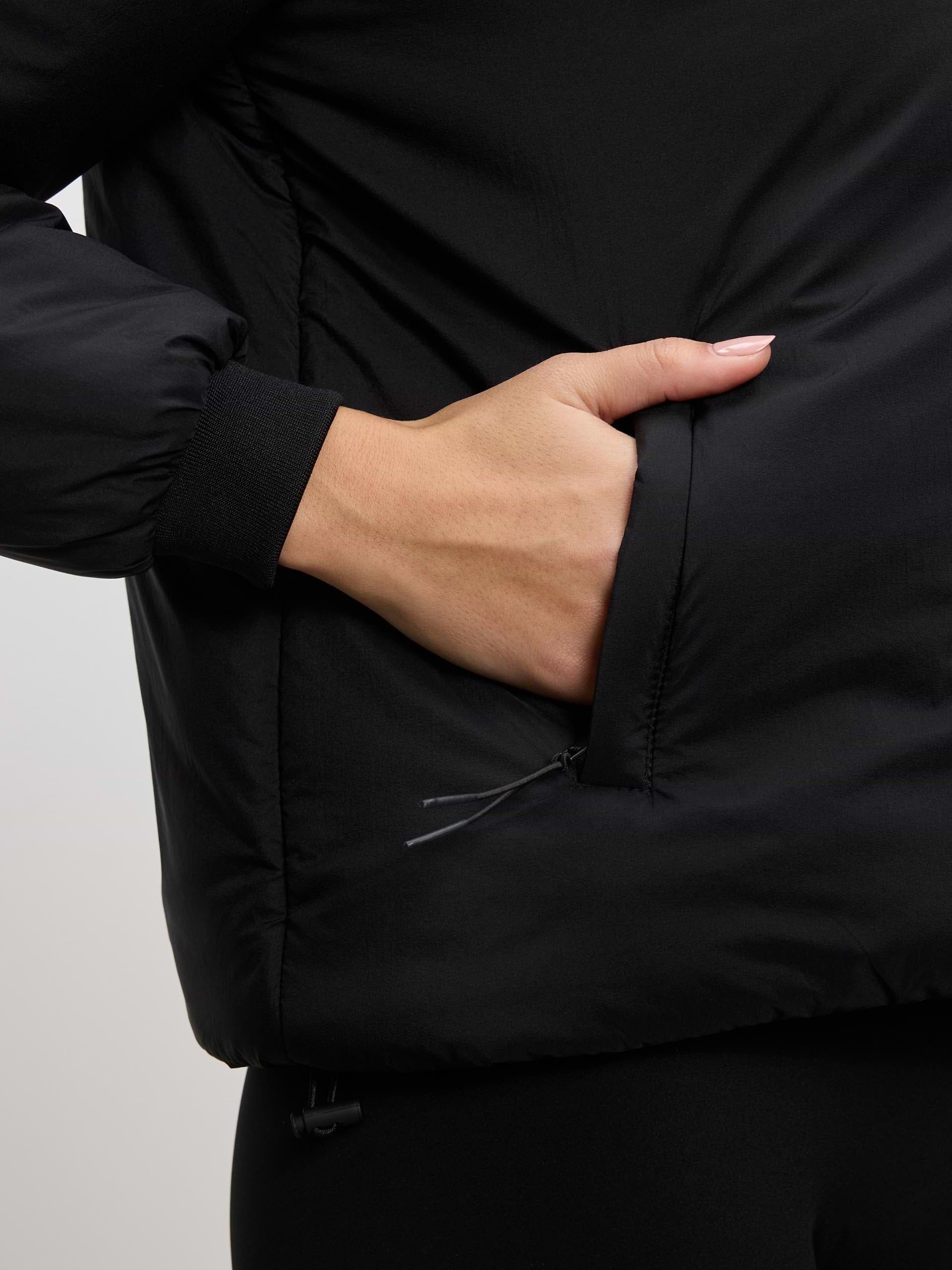 Womens Puffer Windbreaker in Black