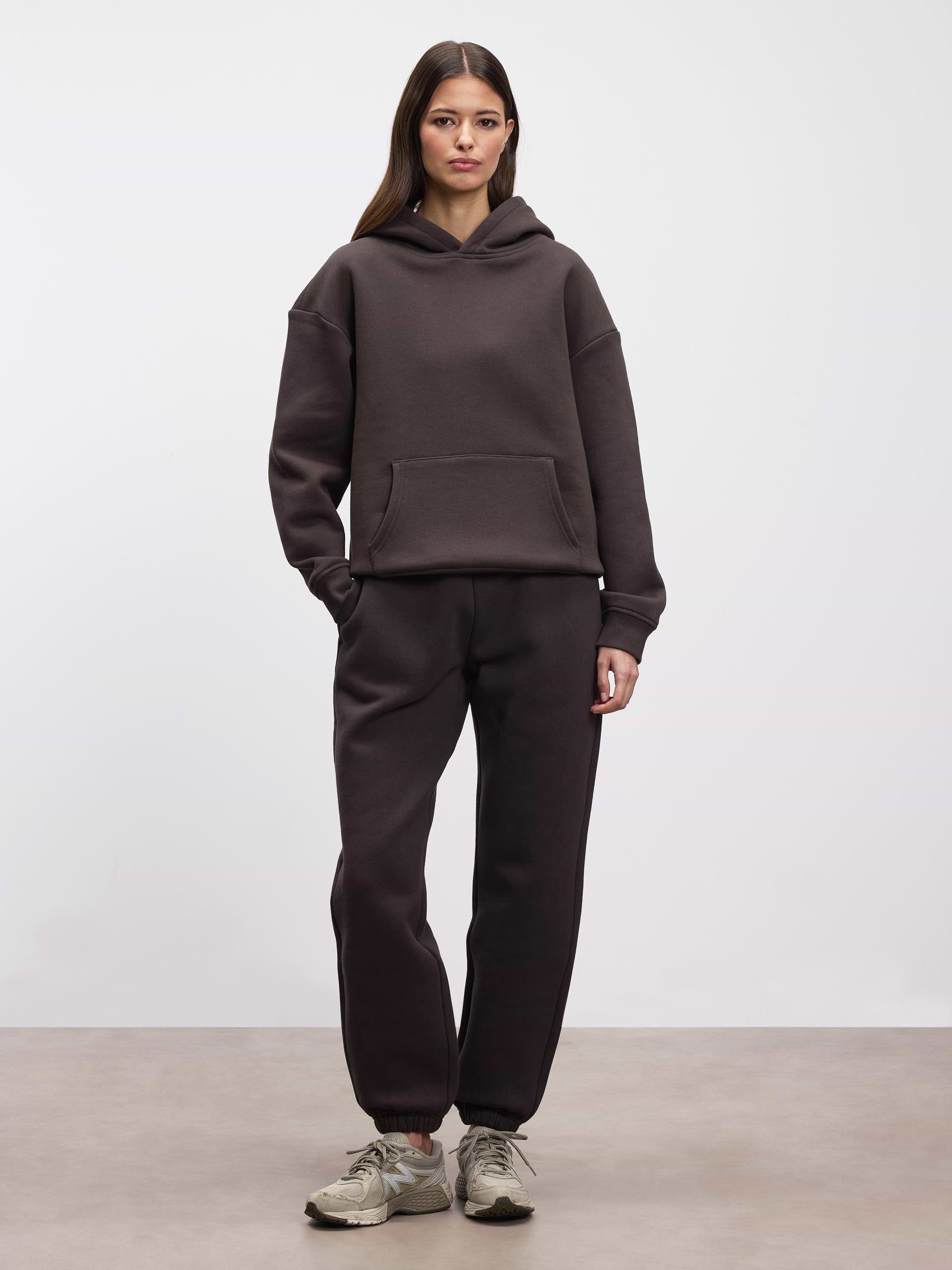 Womens Relaxed Cuffed Jogger in Brown