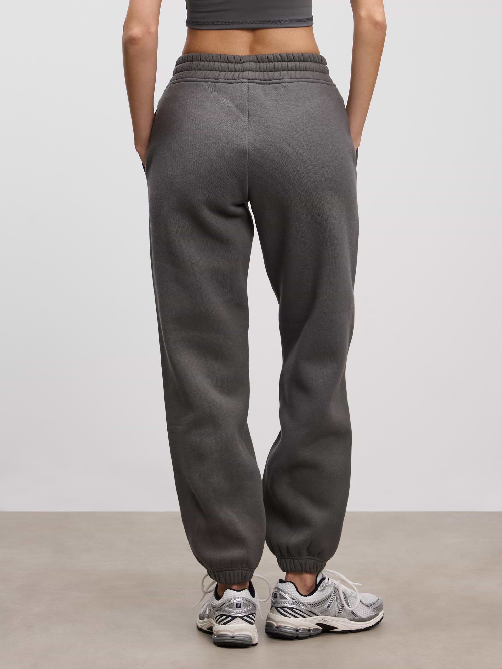 Womens Relaxed Cuffed Jogger in Grey