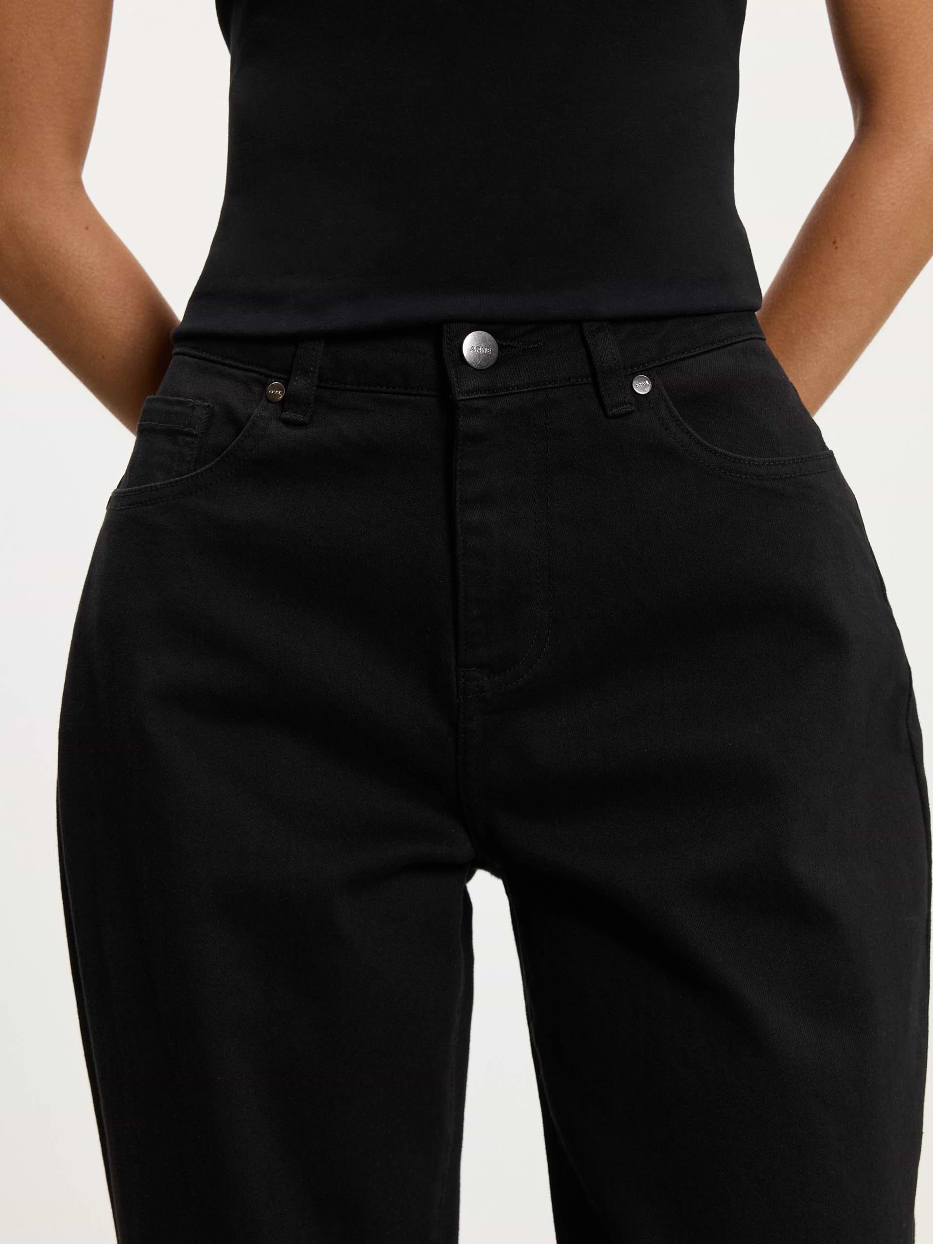 Womens Relaxed Fit Denim Jeans in Black