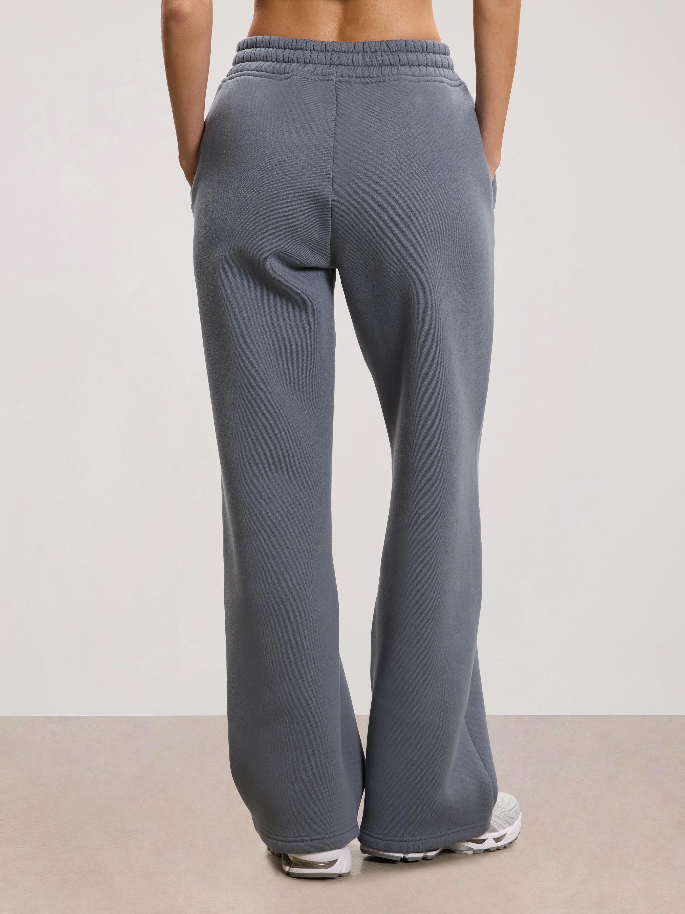 Womens Relaxed Straight Leg Jogger in Dove Blue