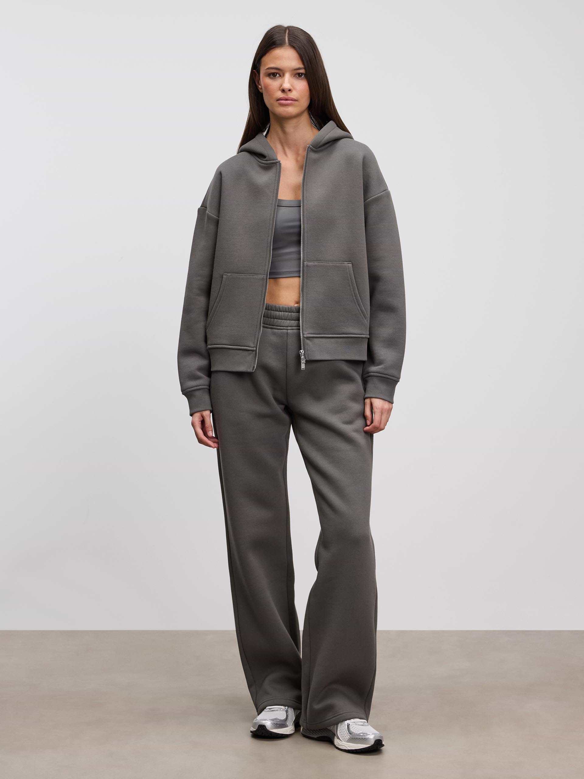 Womens Relaxed Straight Leg Jogger in Grey