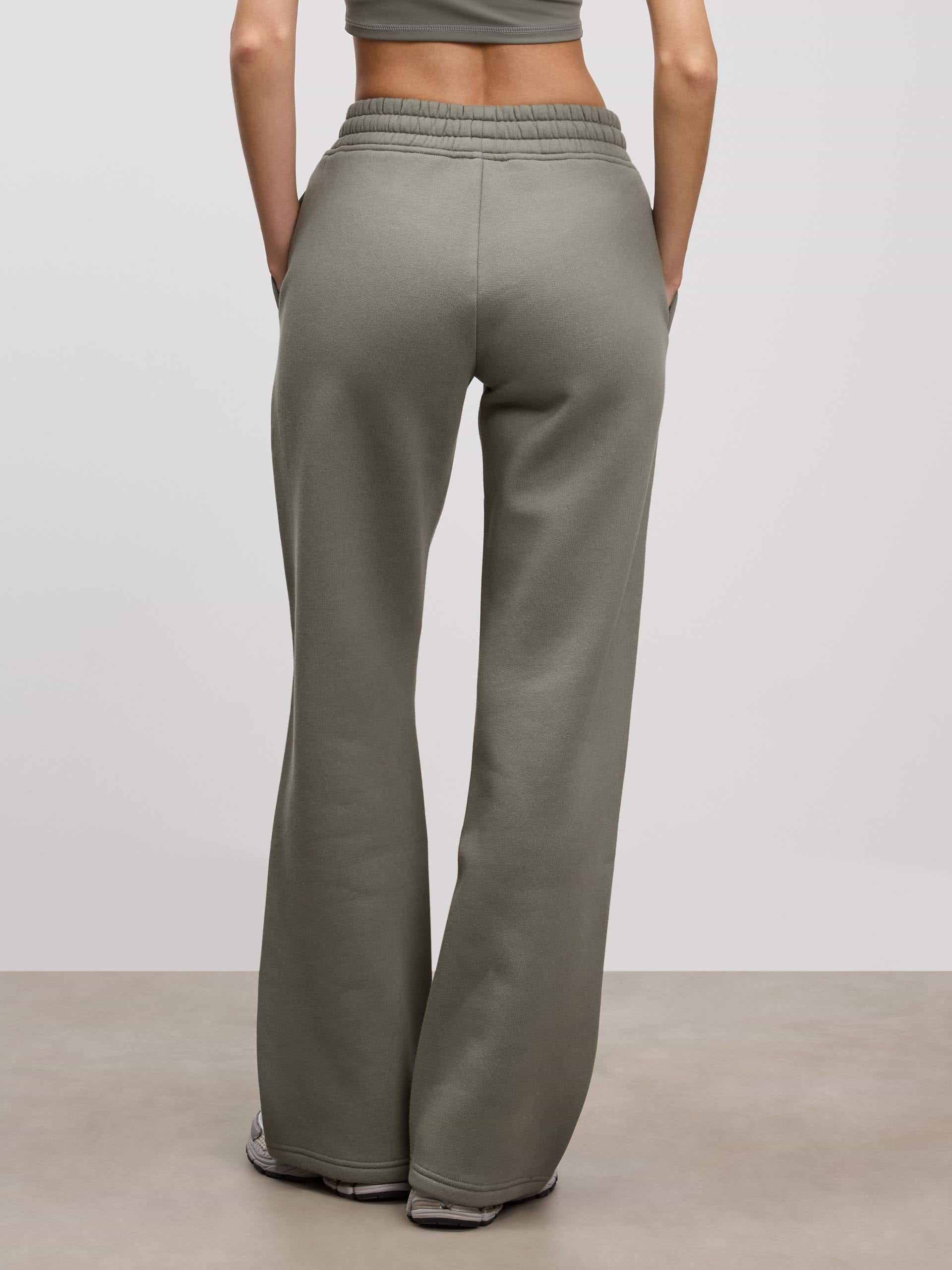 Womens Relaxed Straight Leg Jogger in Sage