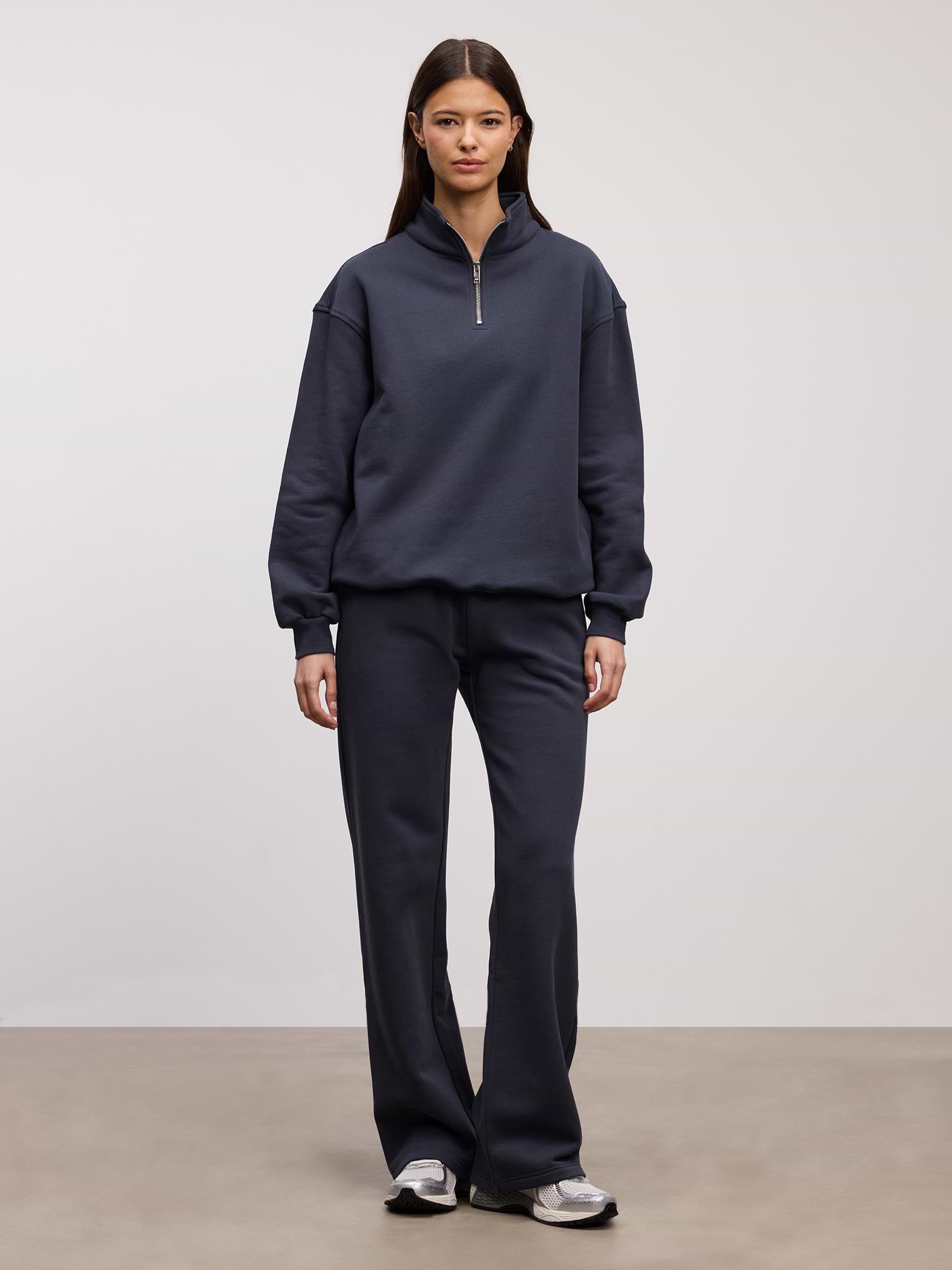 Womens Relaxed Straight Leg Jogger in Slate Blue