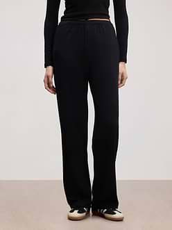 Womens Soft Interlock Jogger in Black