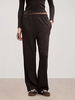 Womens Soft Interlock Jogger in Brown