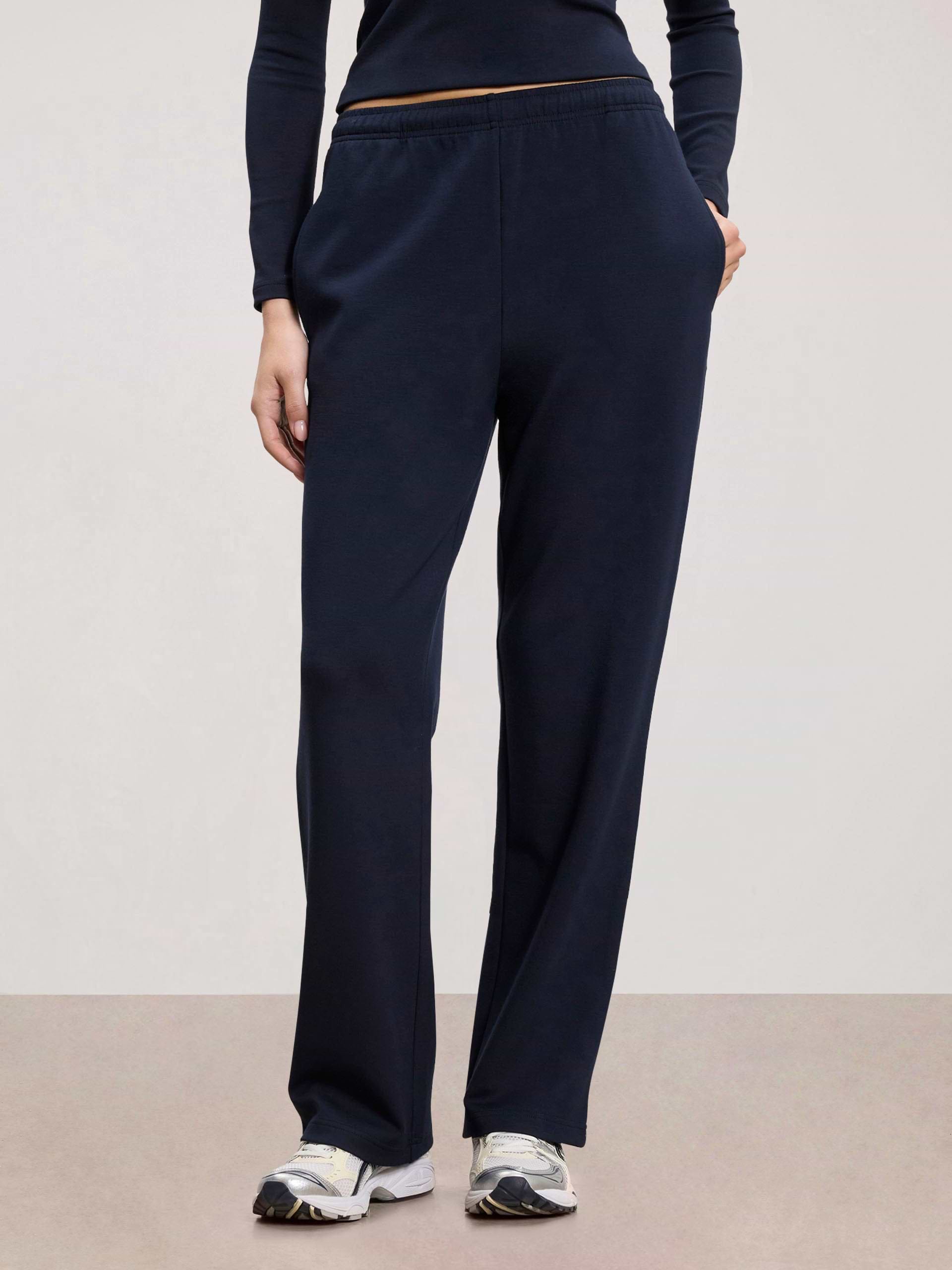 Womens Soft Interlock Jogger in Navy