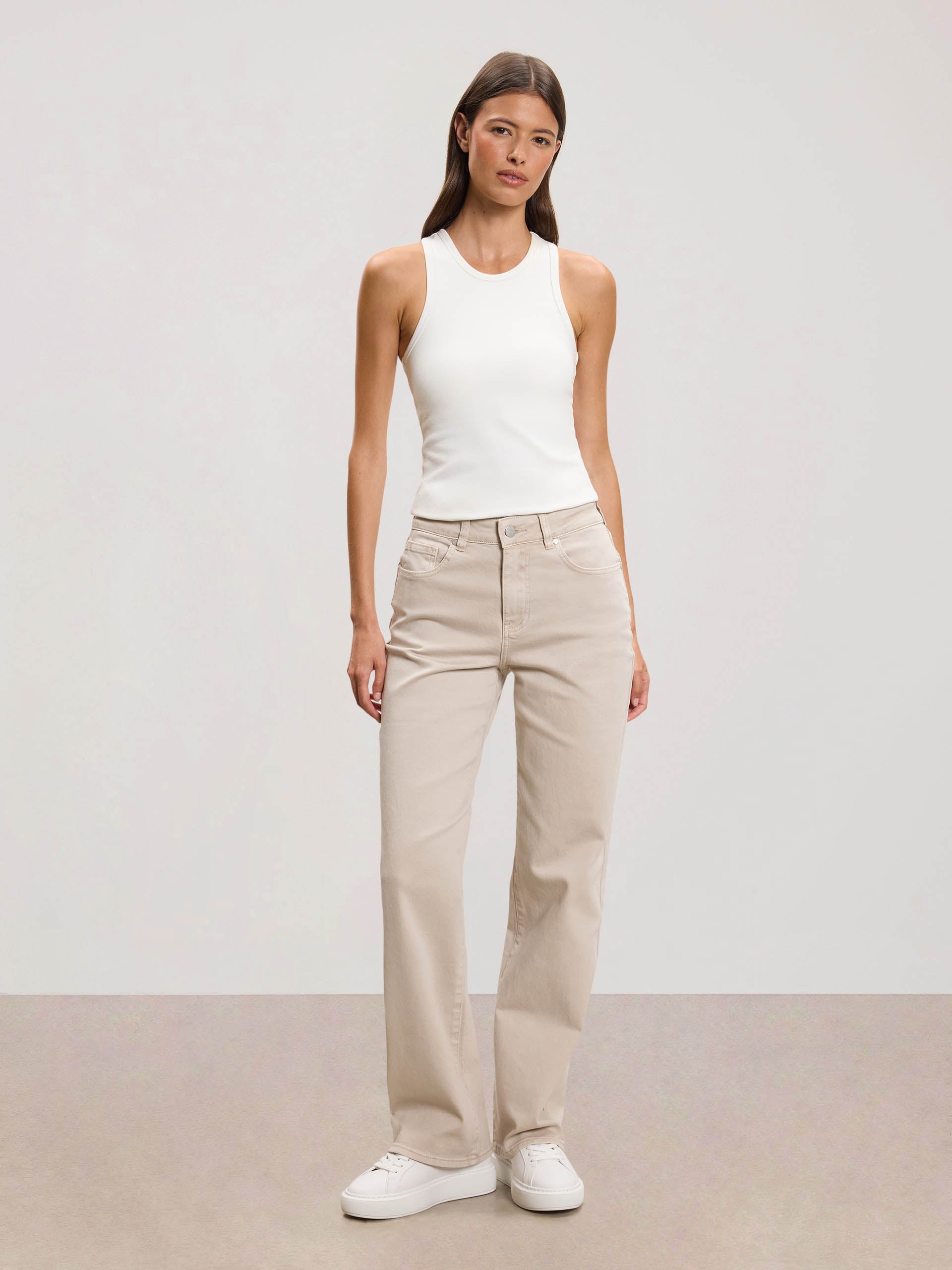 Womens Straight Leg Denim Jeans in Beige