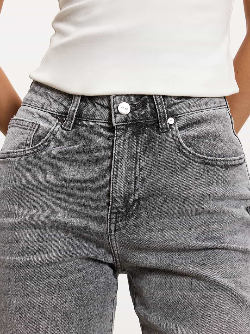 Womens Straight Leg Denim Jeans in Grey Wash
