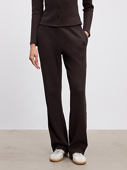Womens Waffle Straight Leg Trouser in Brown