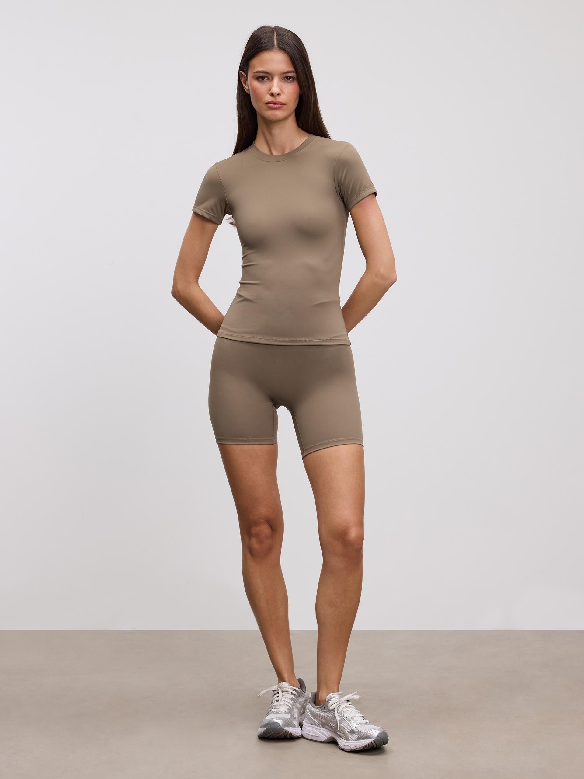 Womens Active Short in Taupe