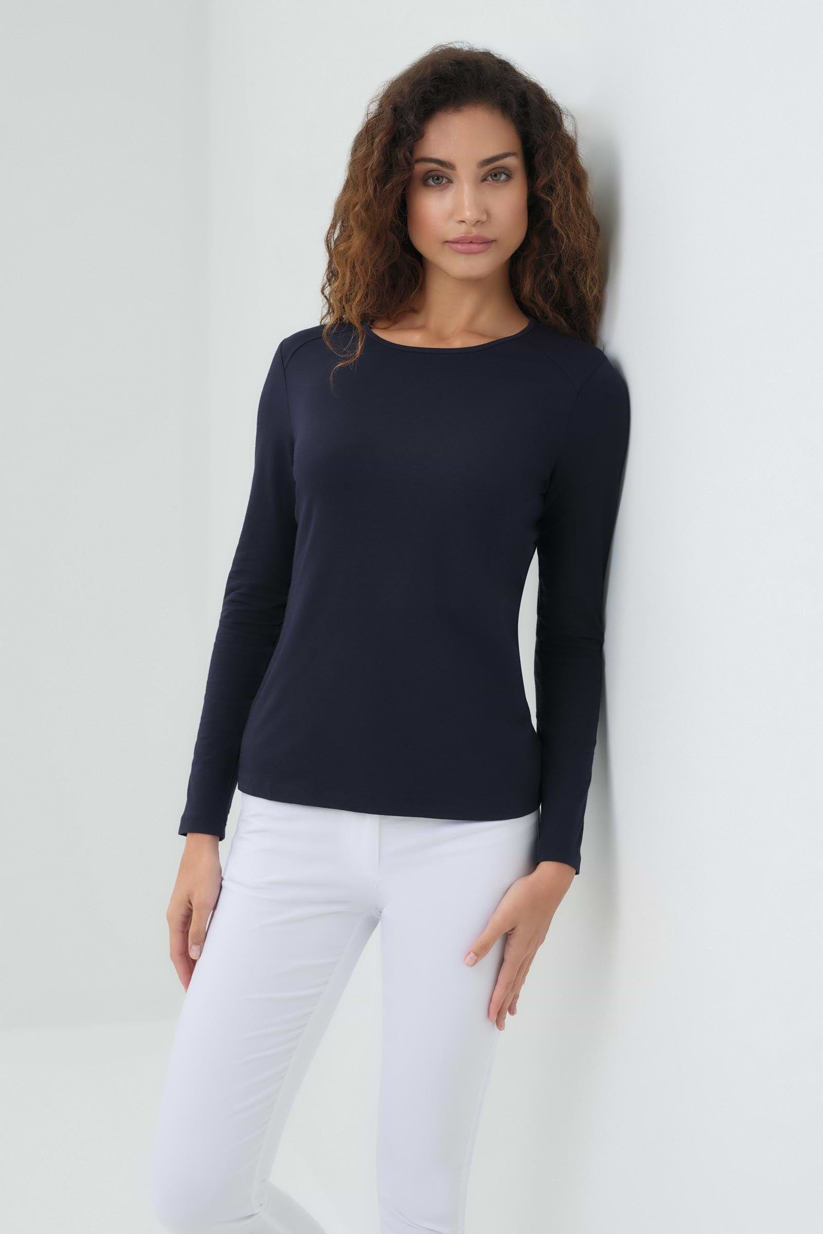 Navy ||