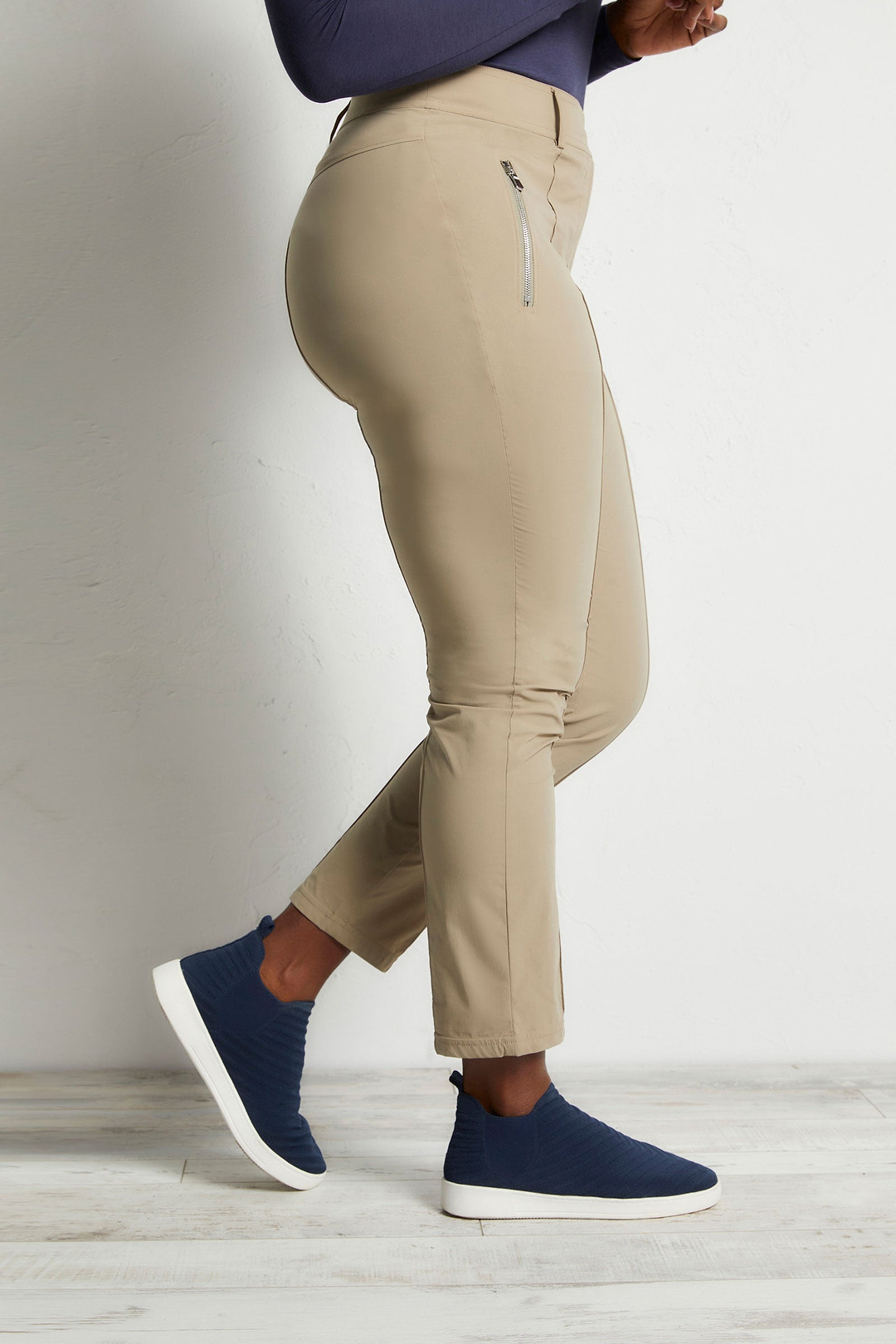 Curvy Zippered Pants | Golf Apparel | Anatomie