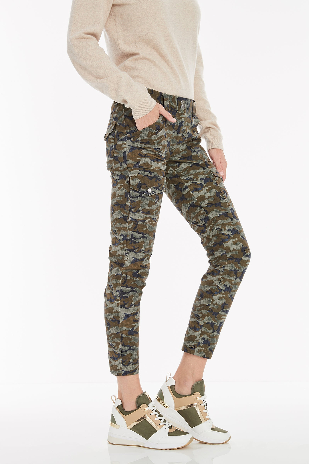 Women's Camo Stretch Cargo Pants | Anatomie
