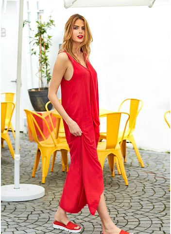 Robe longue rouge à col en V de style urbain européen